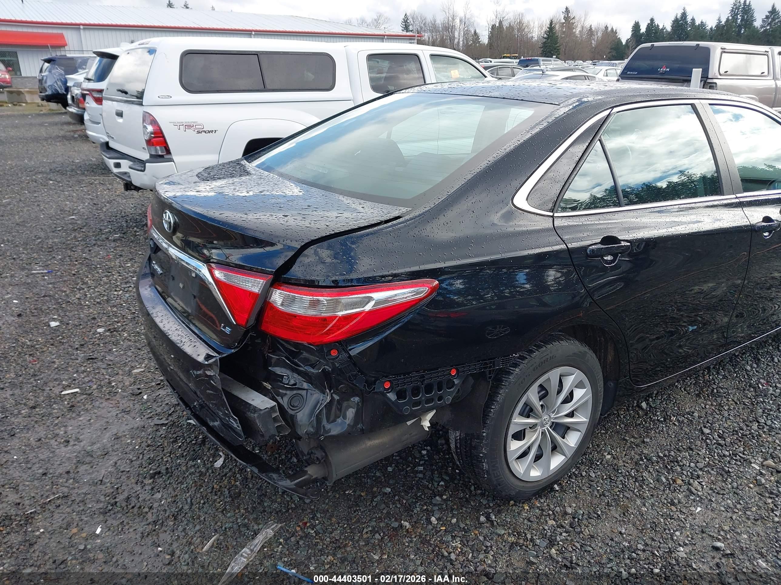 TOYOTA CAMRY image 6