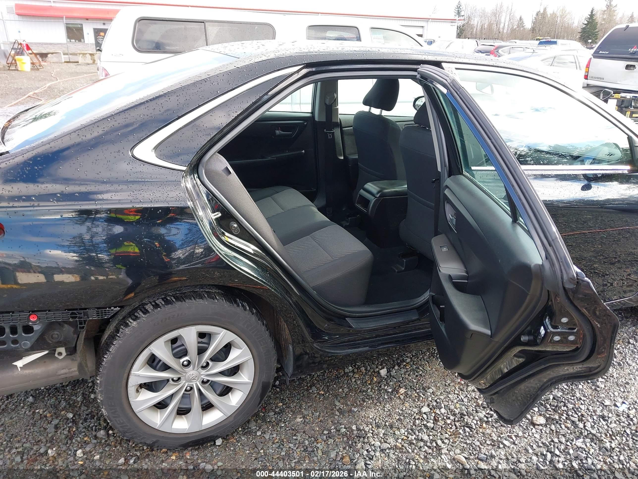 TOYOTA CAMRY image 8