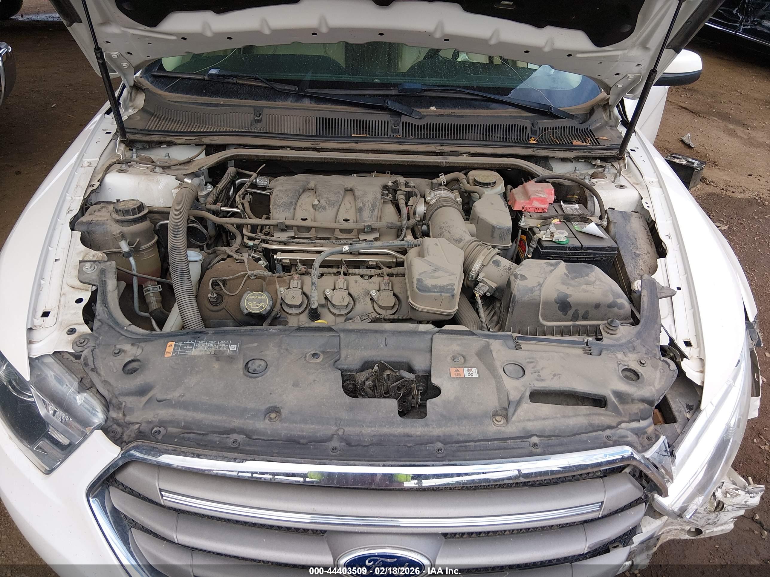 FORD TAURUS image 10