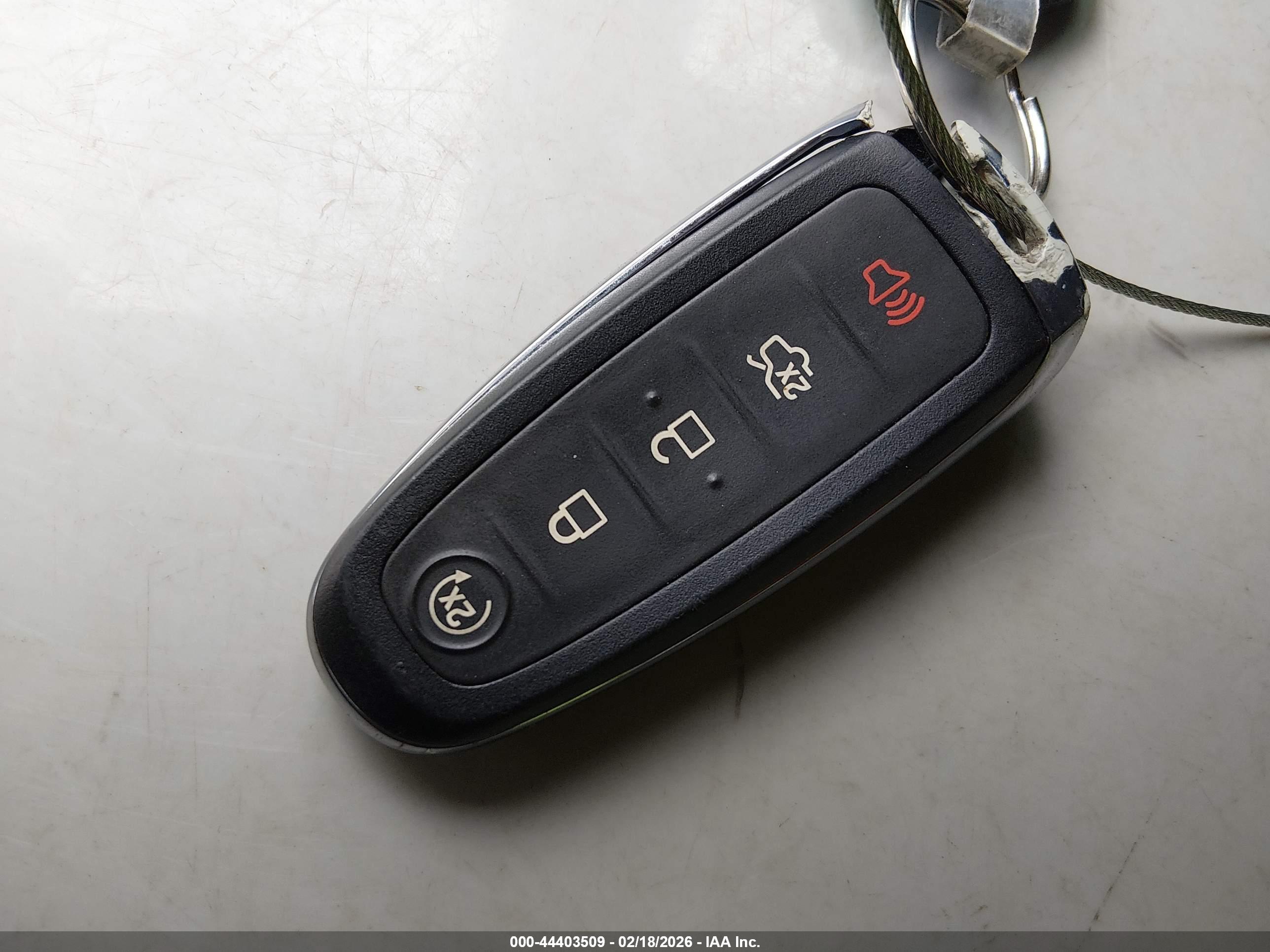 FORD TAURUS image 11
