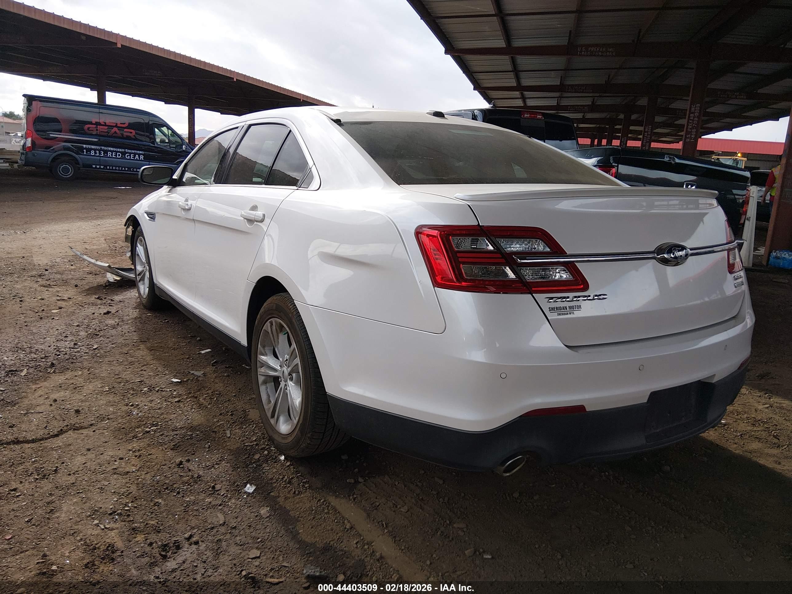 FORD TAURUS image 3