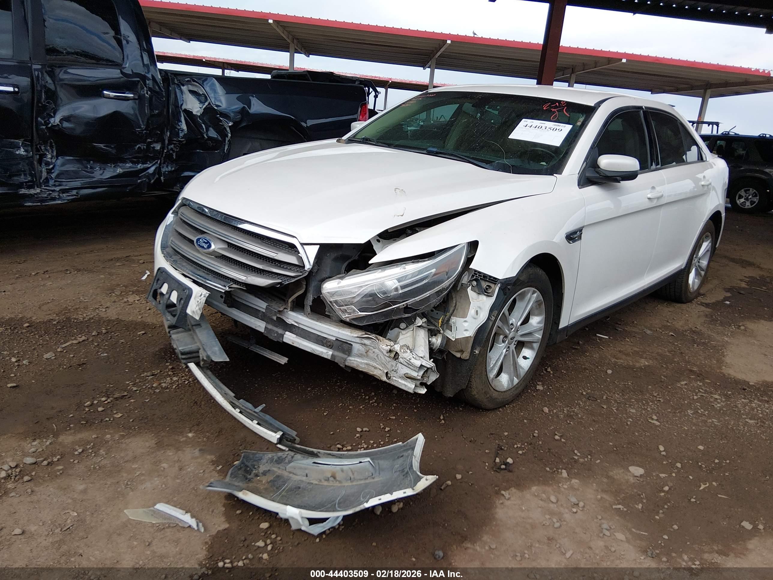 FORD TAURUS image 6