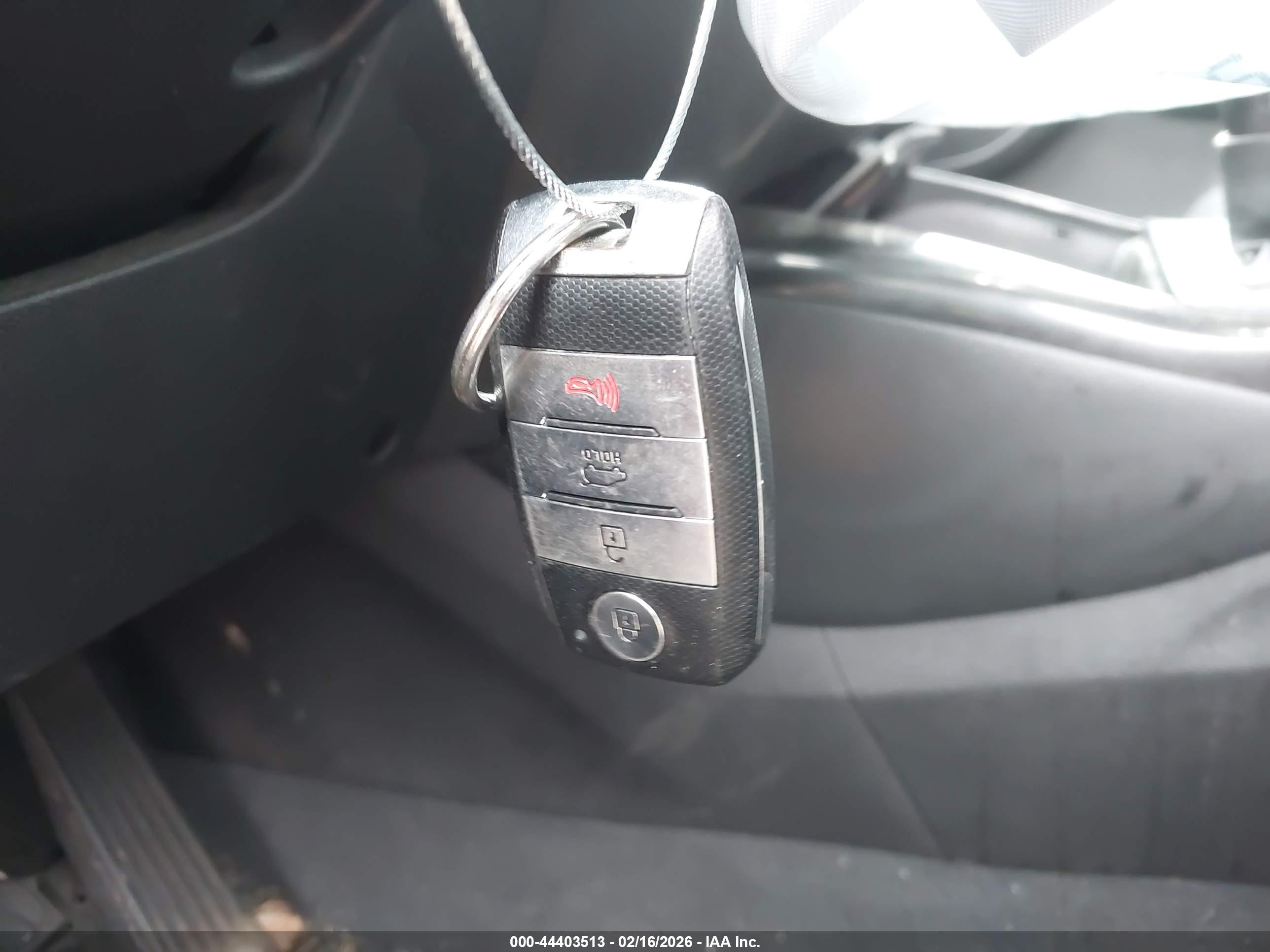 KIA SORENTO image 11