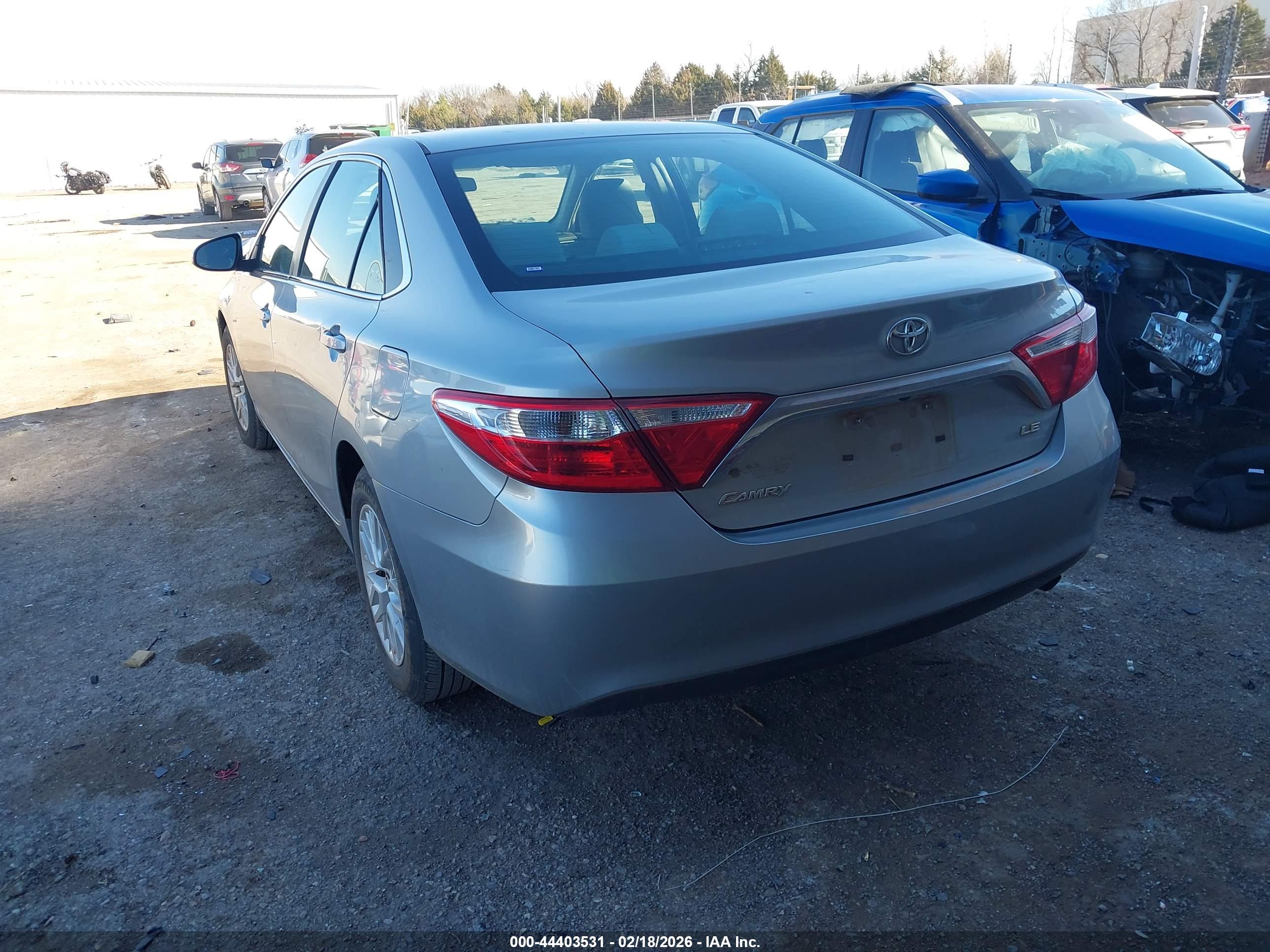 TOYOTA CAMRY image 3