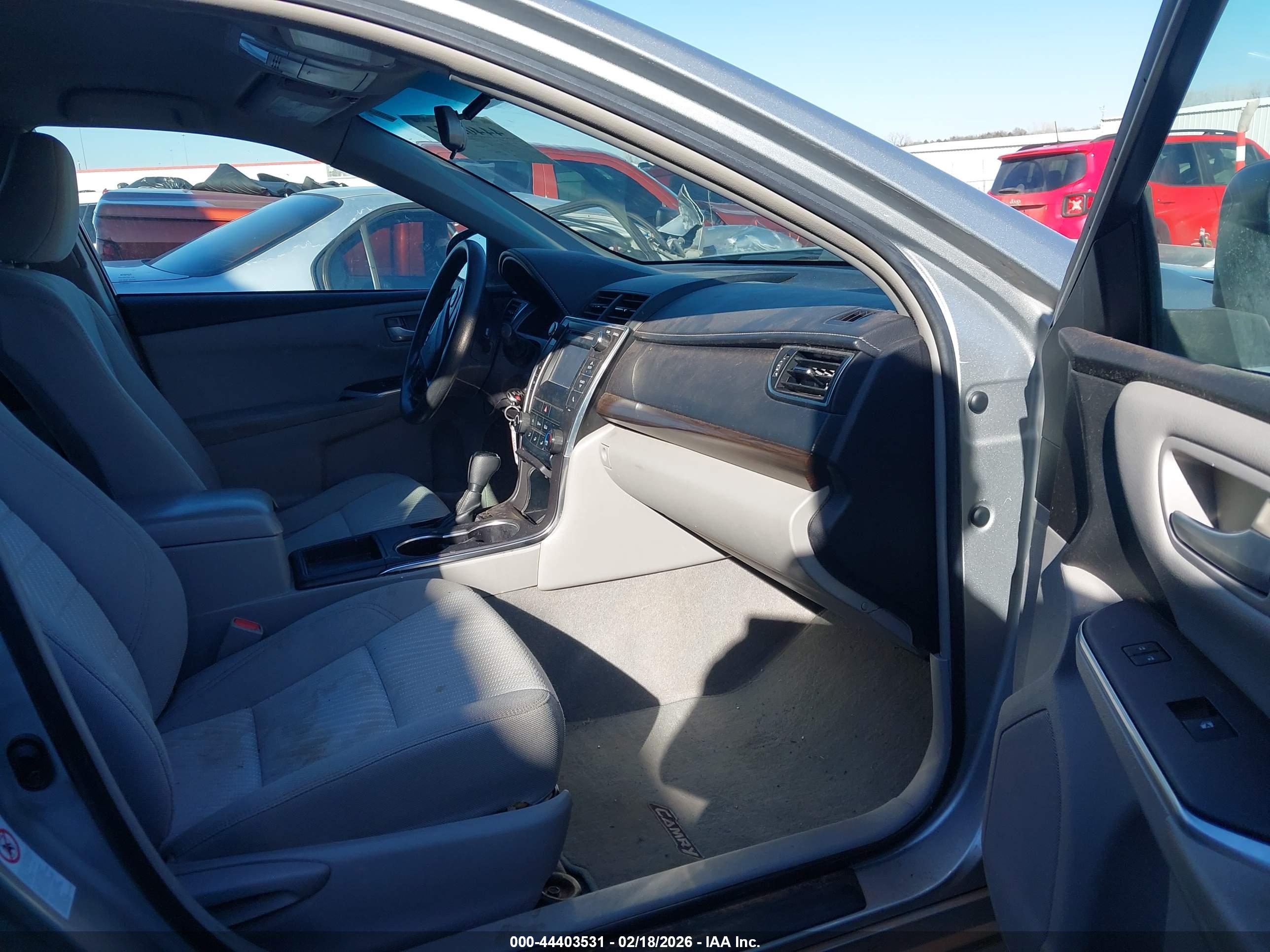 TOYOTA CAMRY image 5