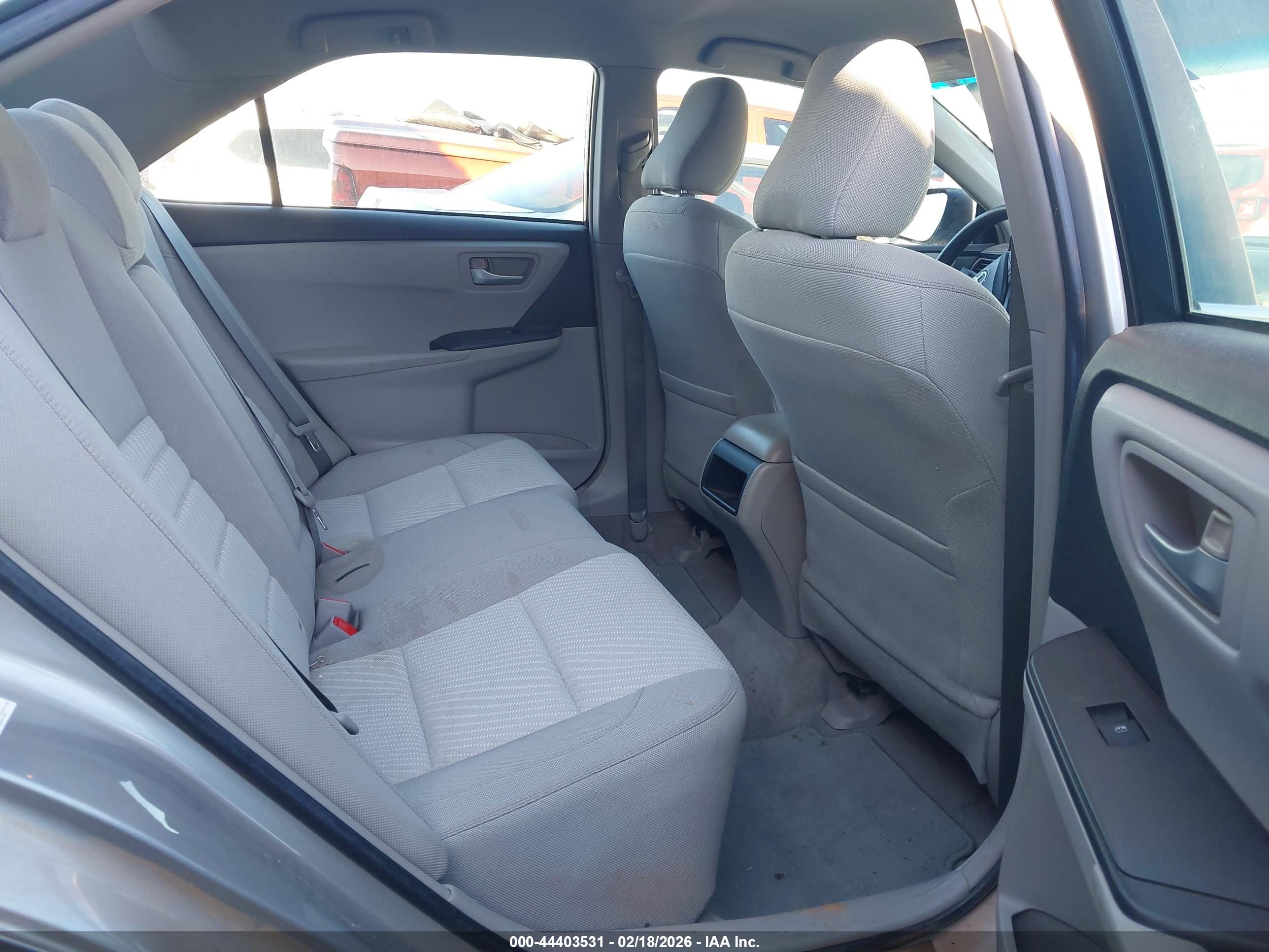 TOYOTA CAMRY image 8