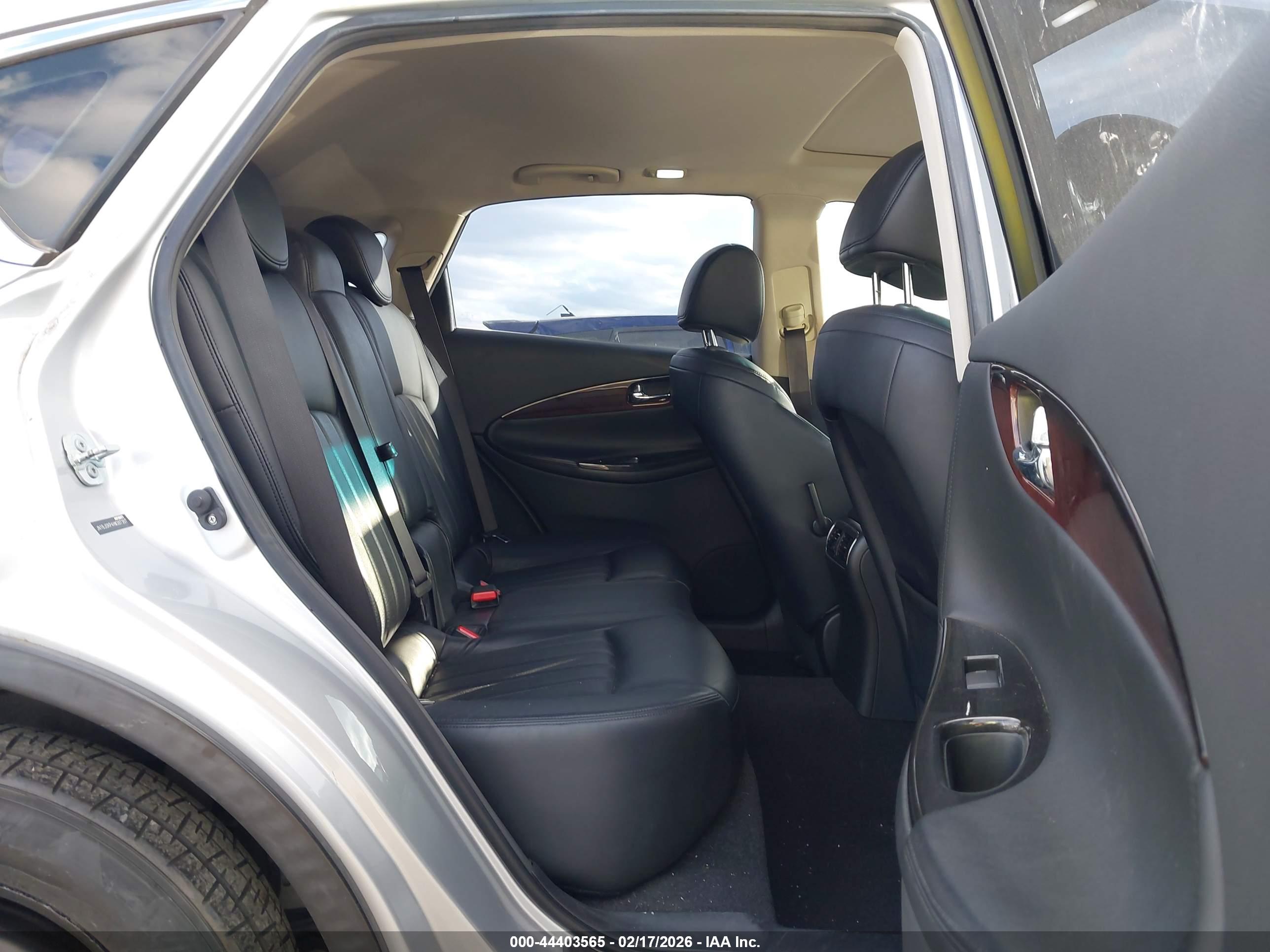INFINITI QX50 image 8