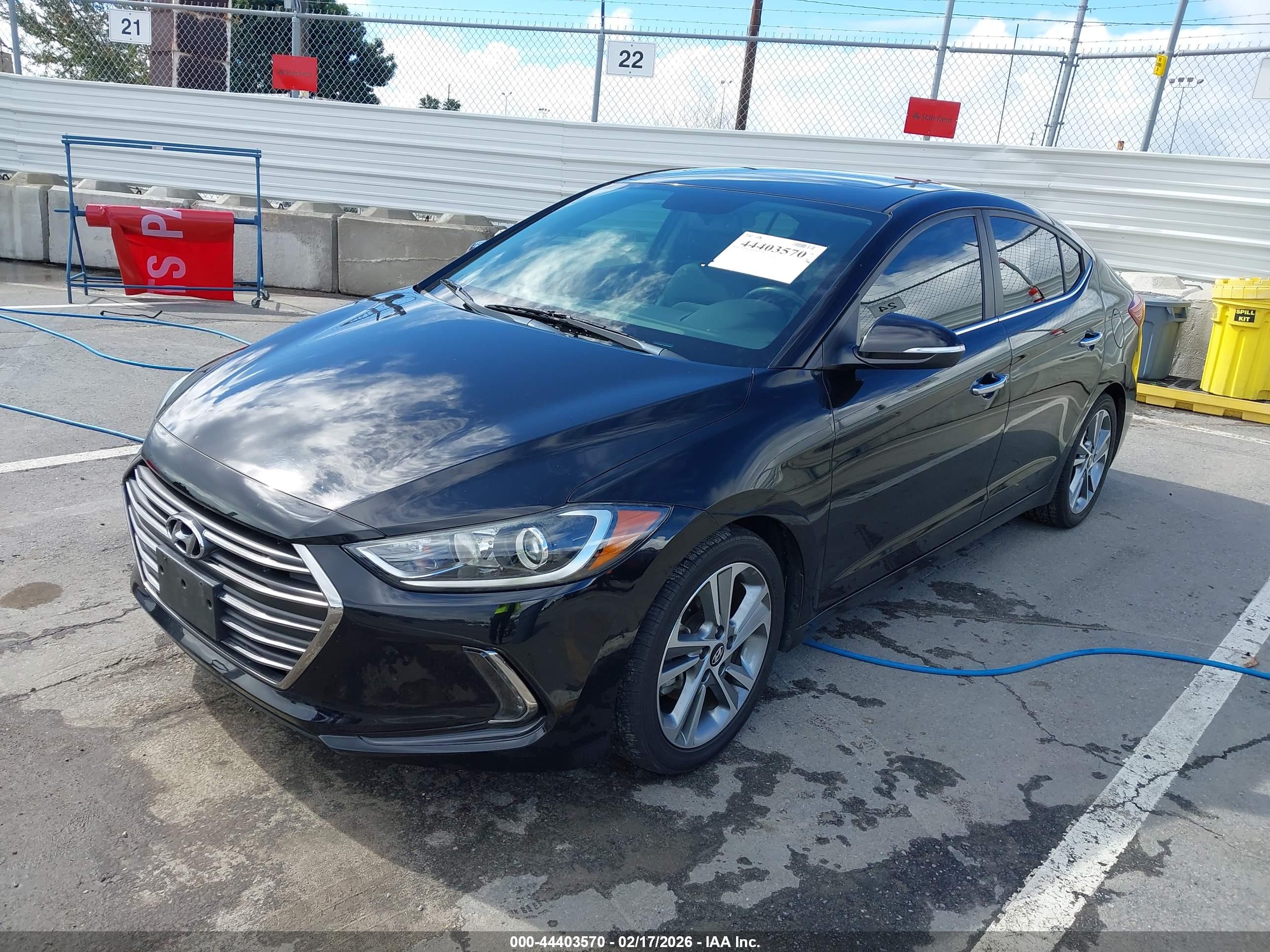 HYUNDAI ELANTRA image 2