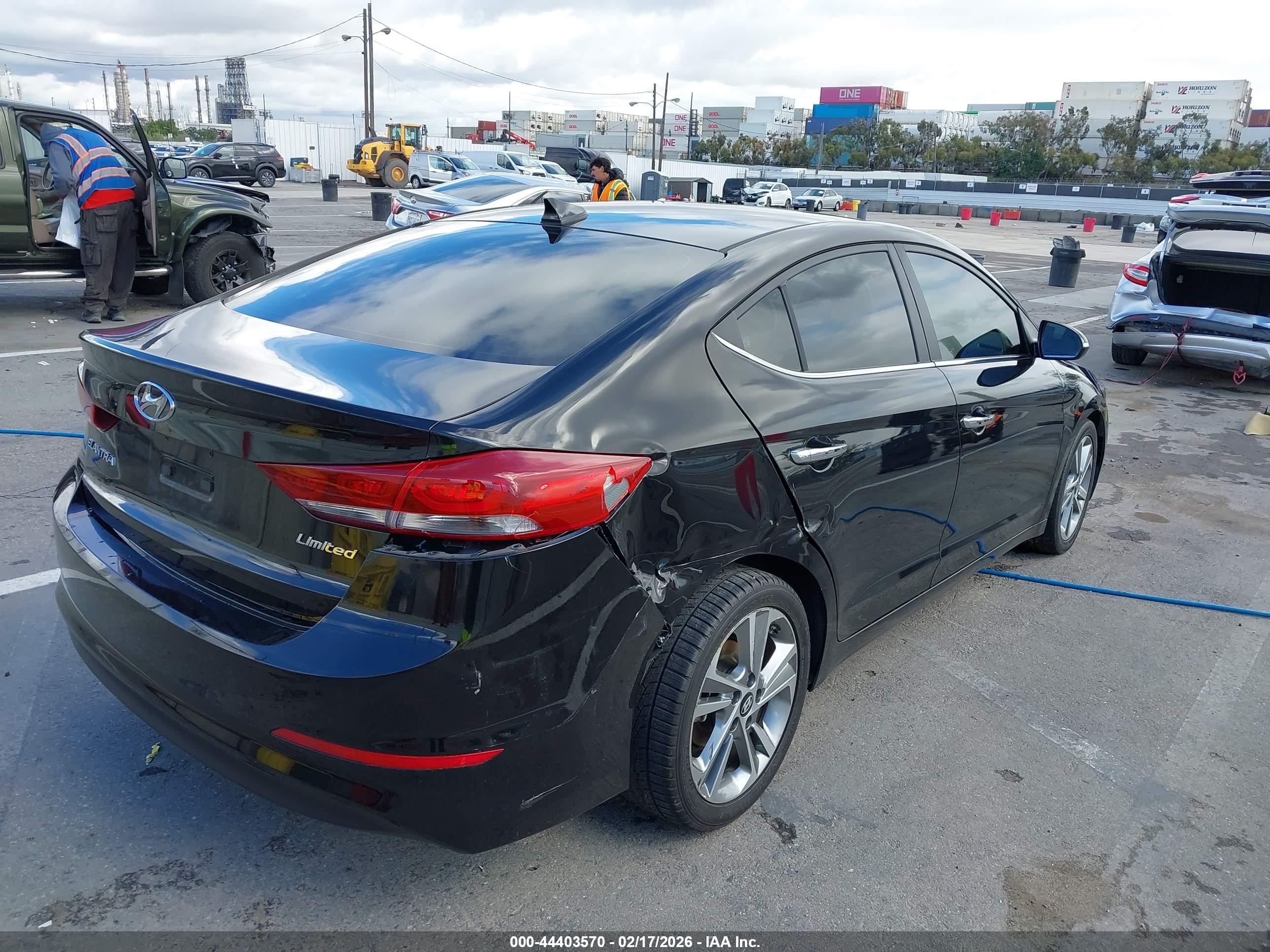 HYUNDAI ELANTRA image 4