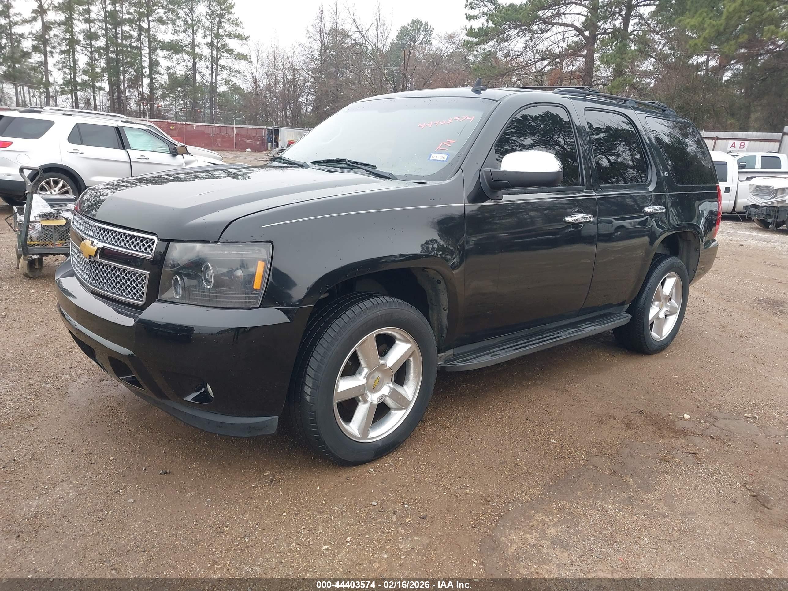 CHEVROLET TAHOE image 2