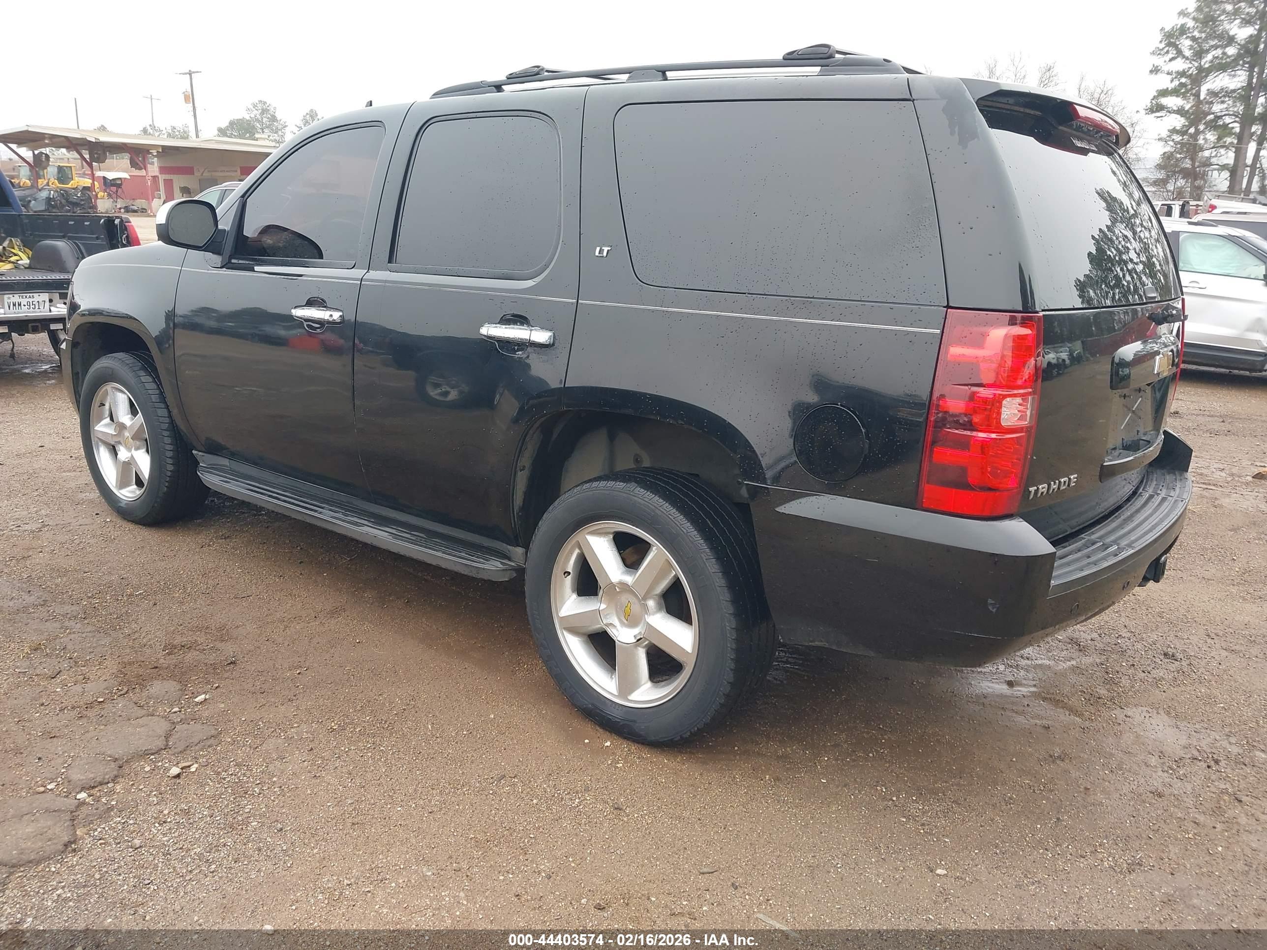 CHEVROLET TAHOE image 3