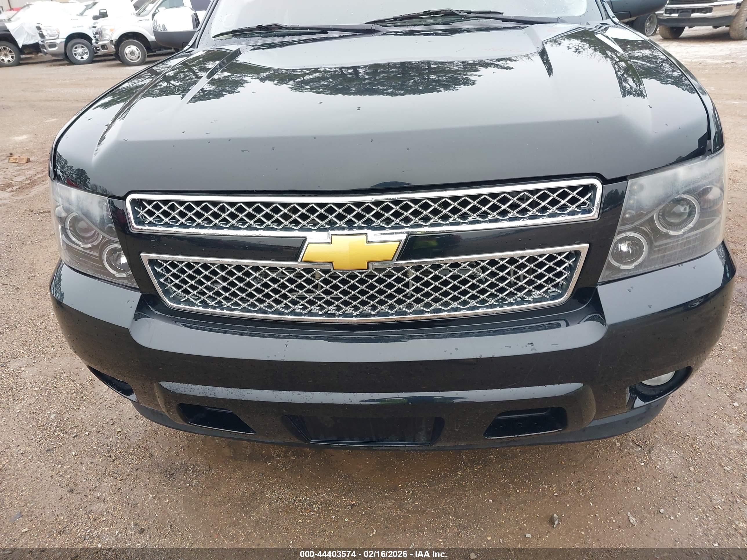 CHEVROLET TAHOE image 6