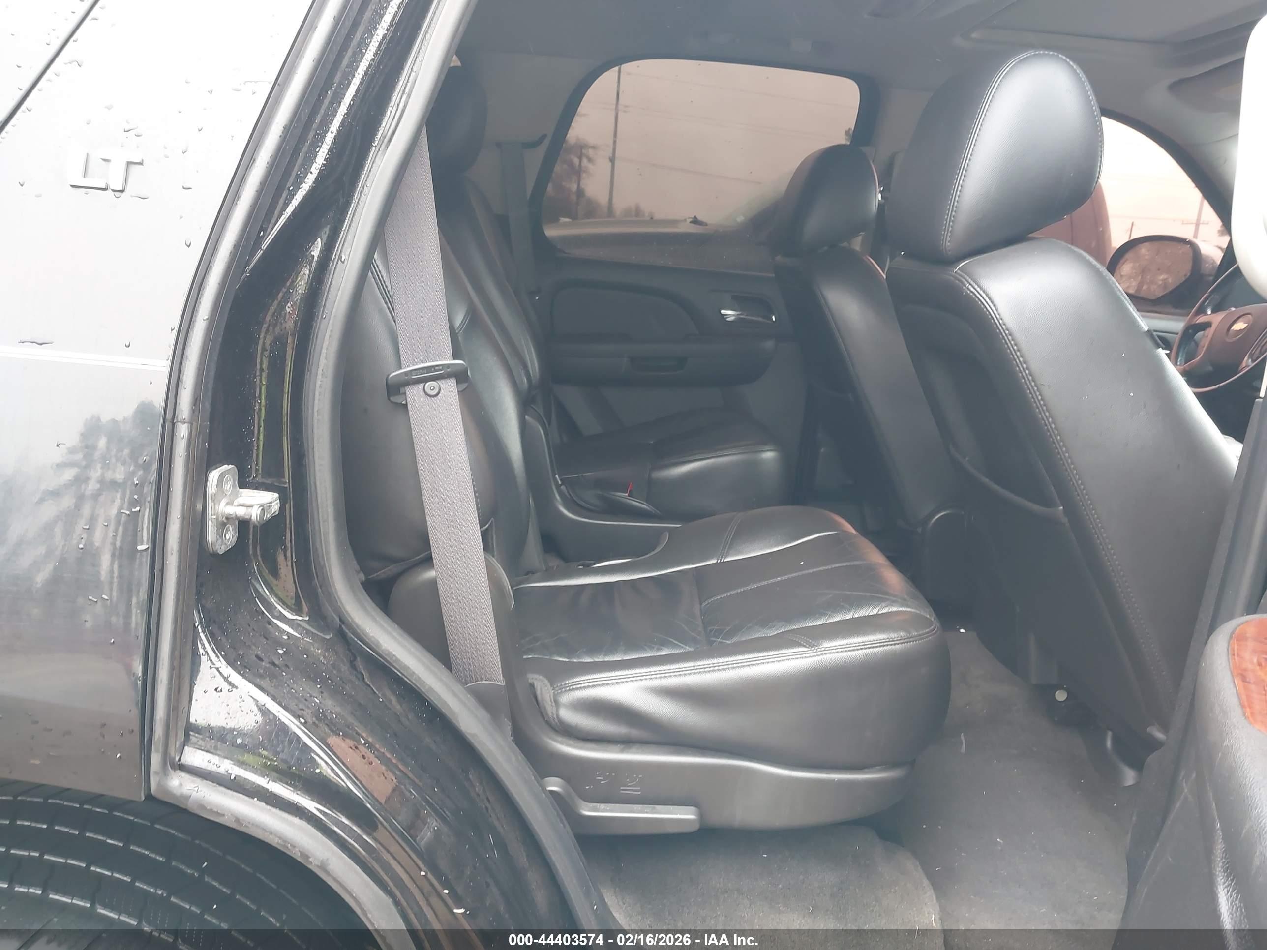 CHEVROLET TAHOE image 8