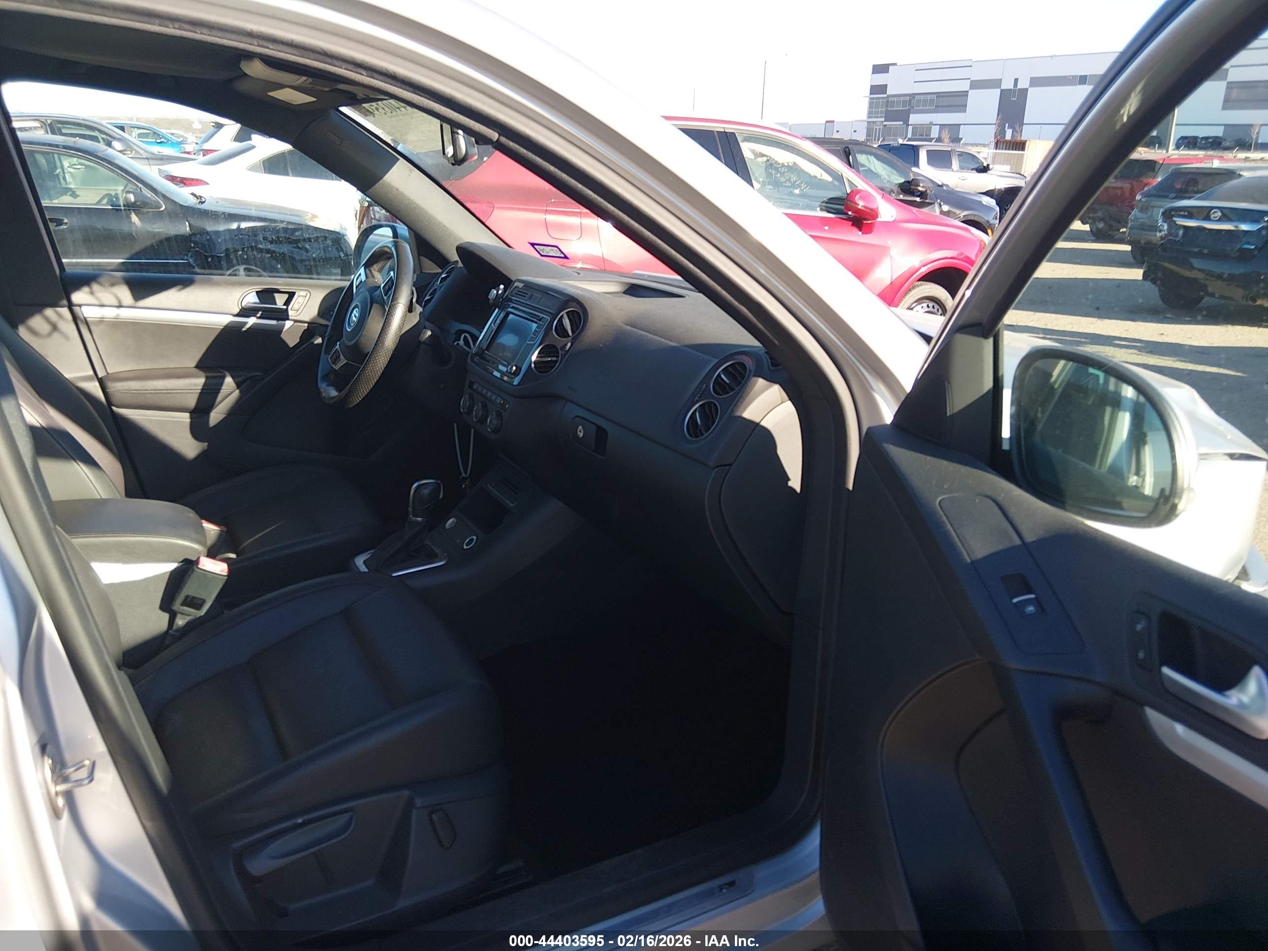 VOLKSWAGEN TIGUAN image 5