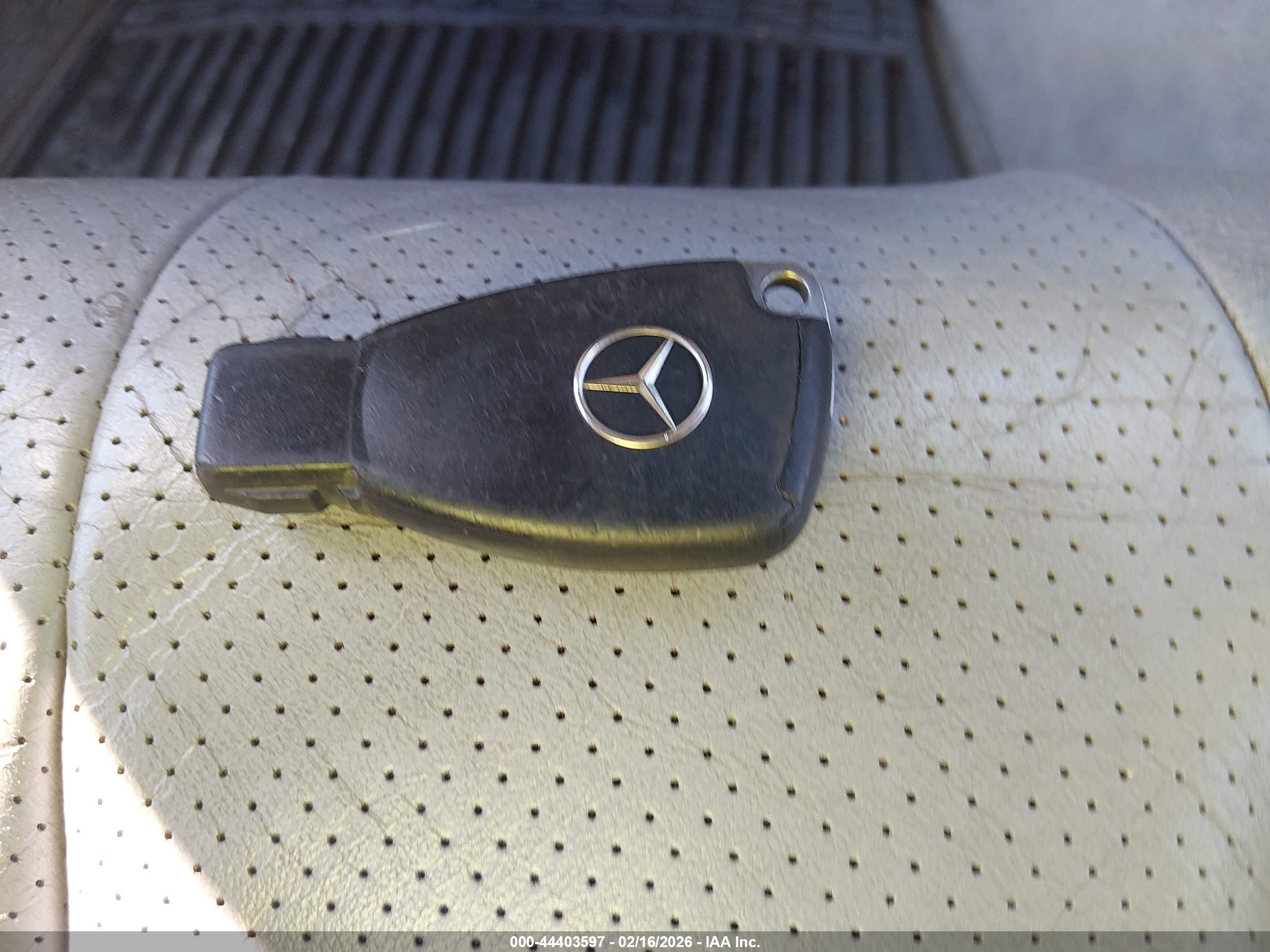MERCEDES-BENZ CLK image 11