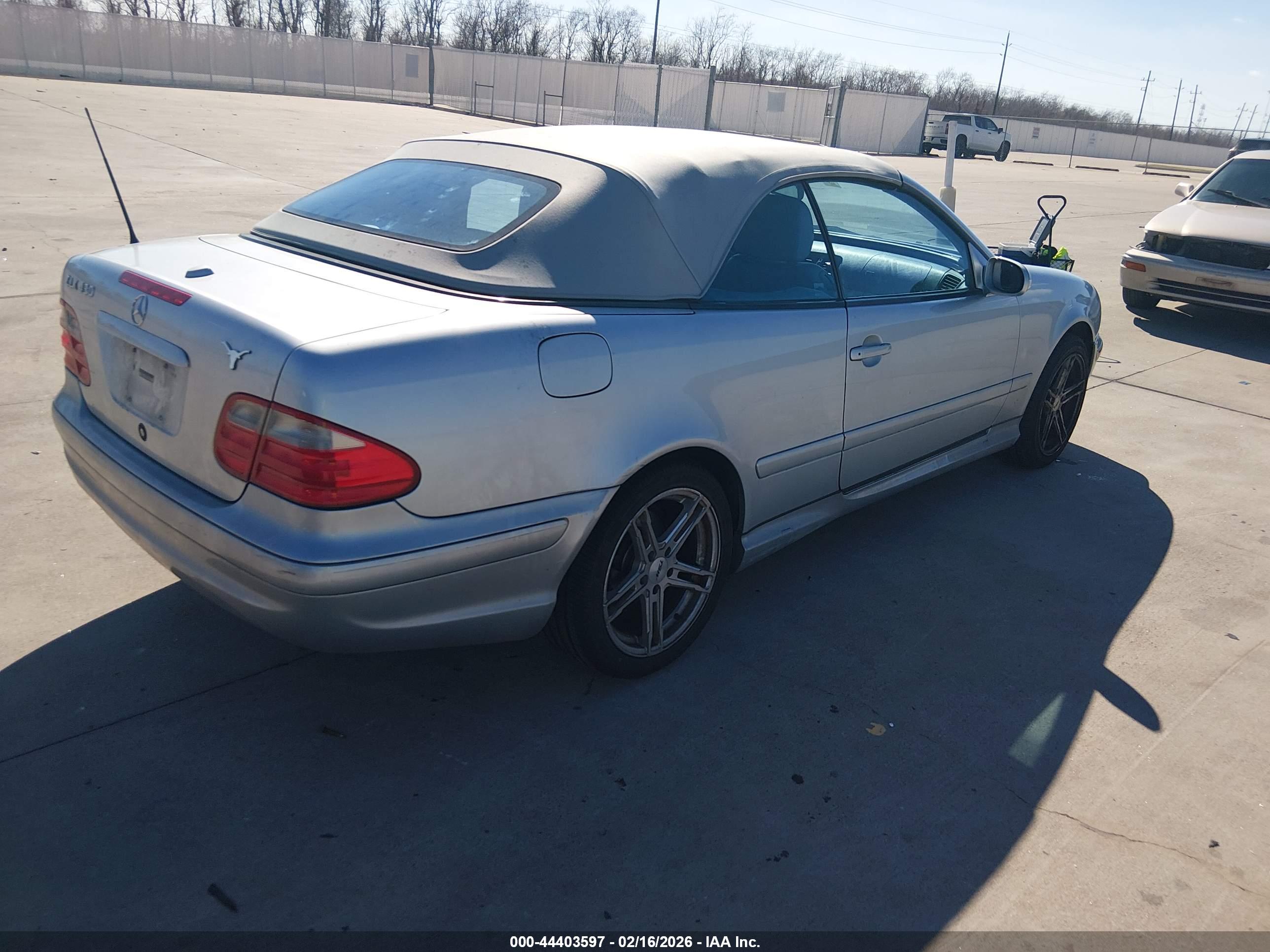 MERCEDES-BENZ CLK image 4
