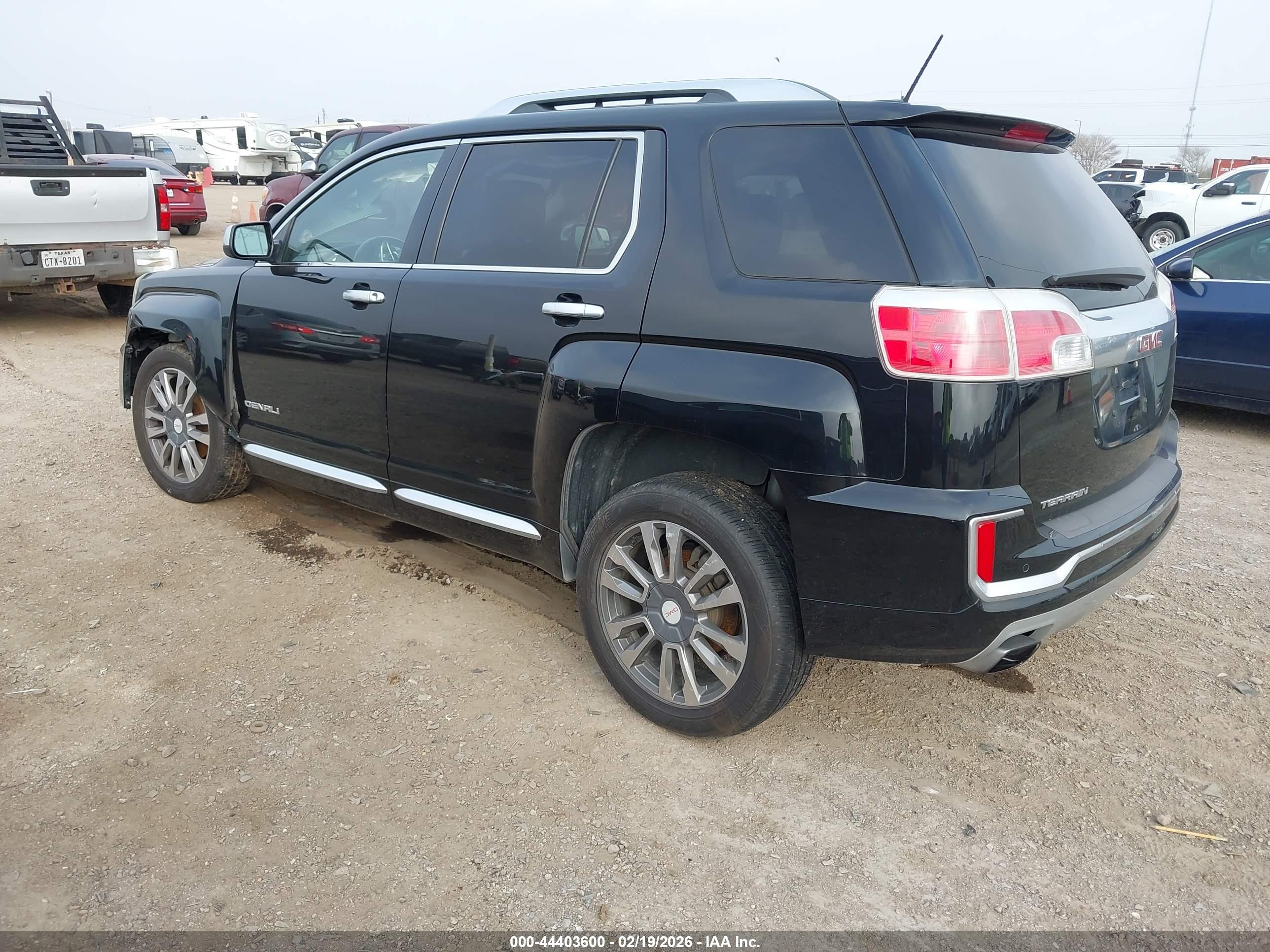 GMC TERRAIN image 3