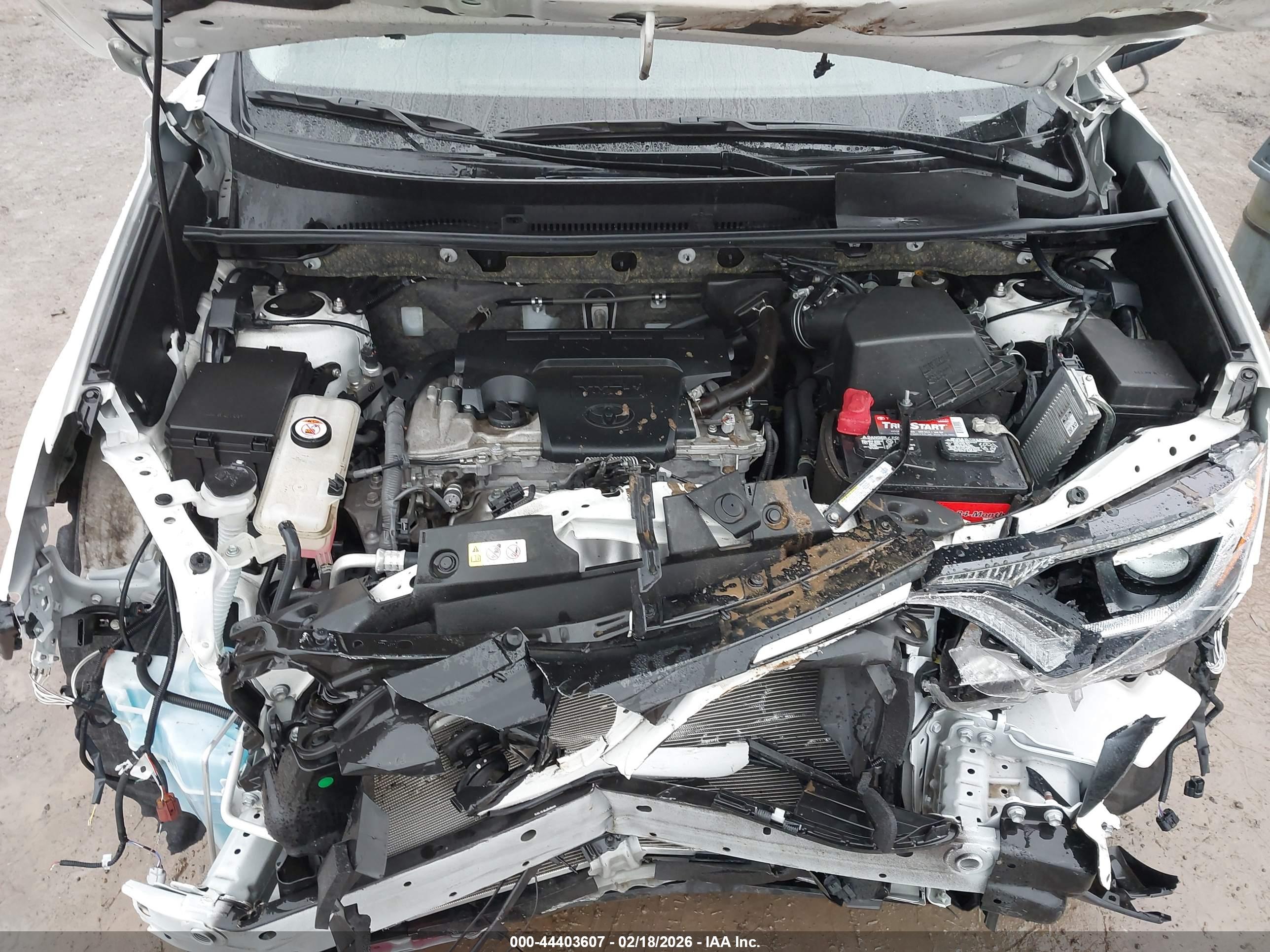 TOYOTA RAV4 image 10
