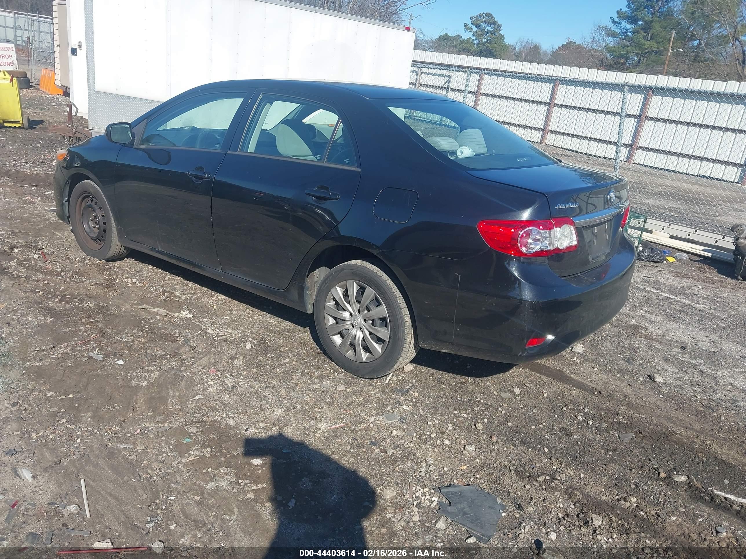 TOYOTA COROLLA image 3