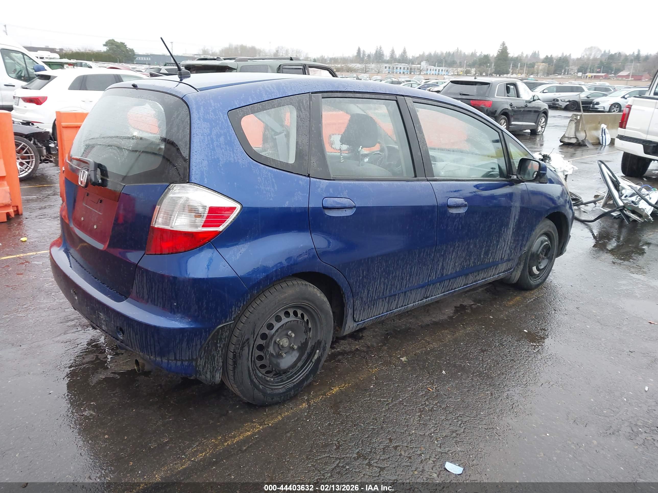HONDA FIT image 4