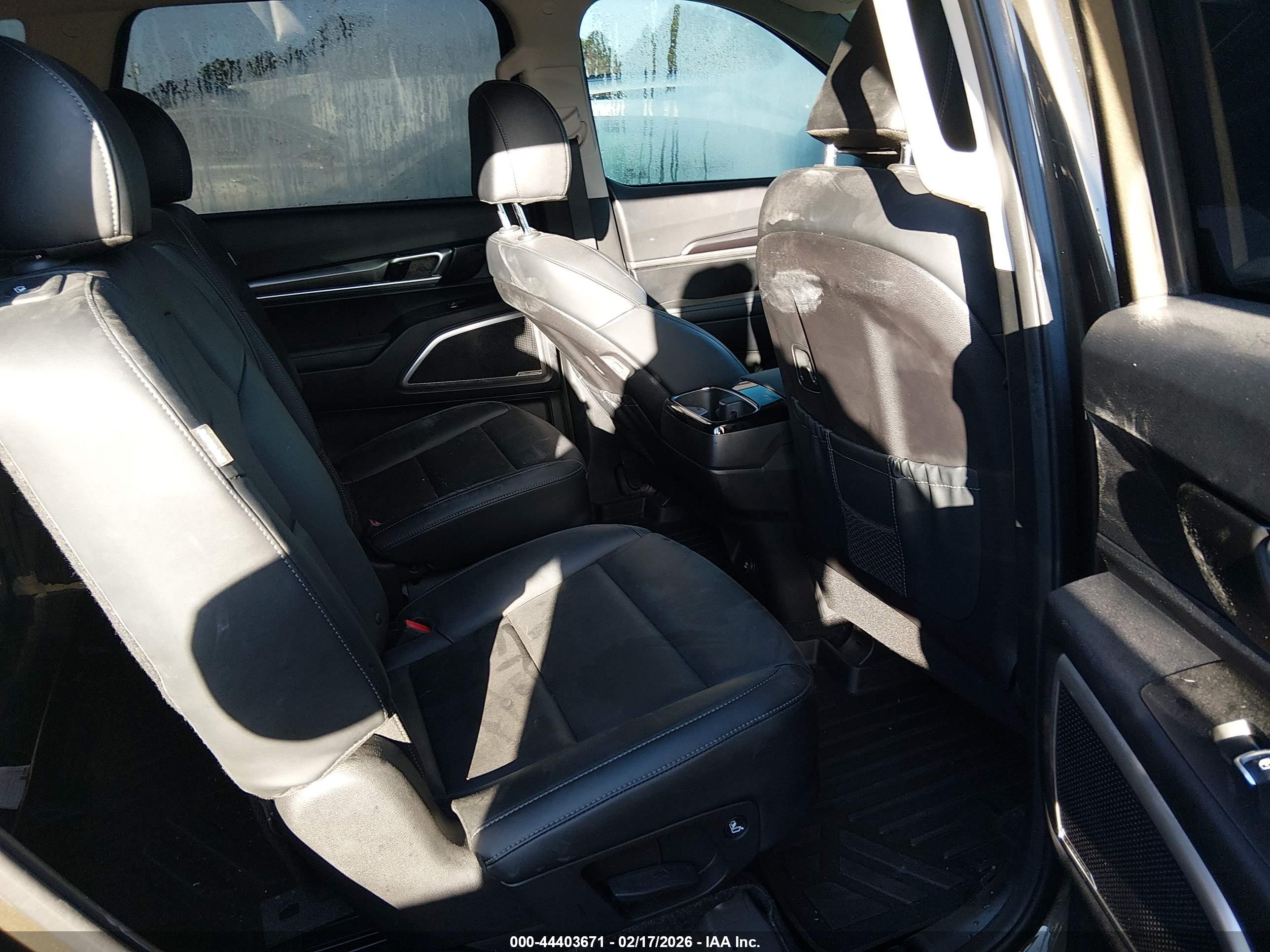 KIA TELLURIDE image 8