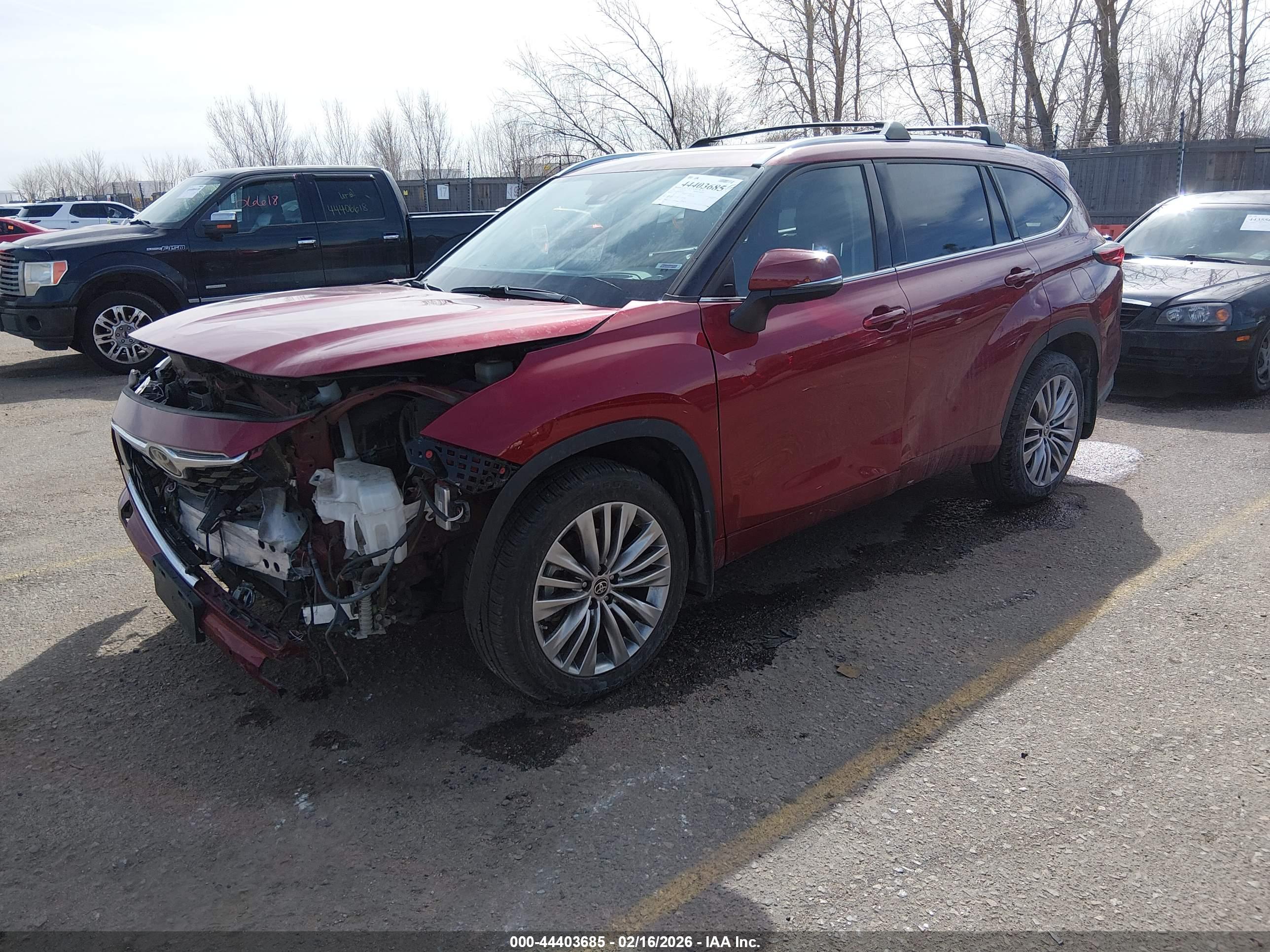 TOYOTA HIGHLANDER image 2