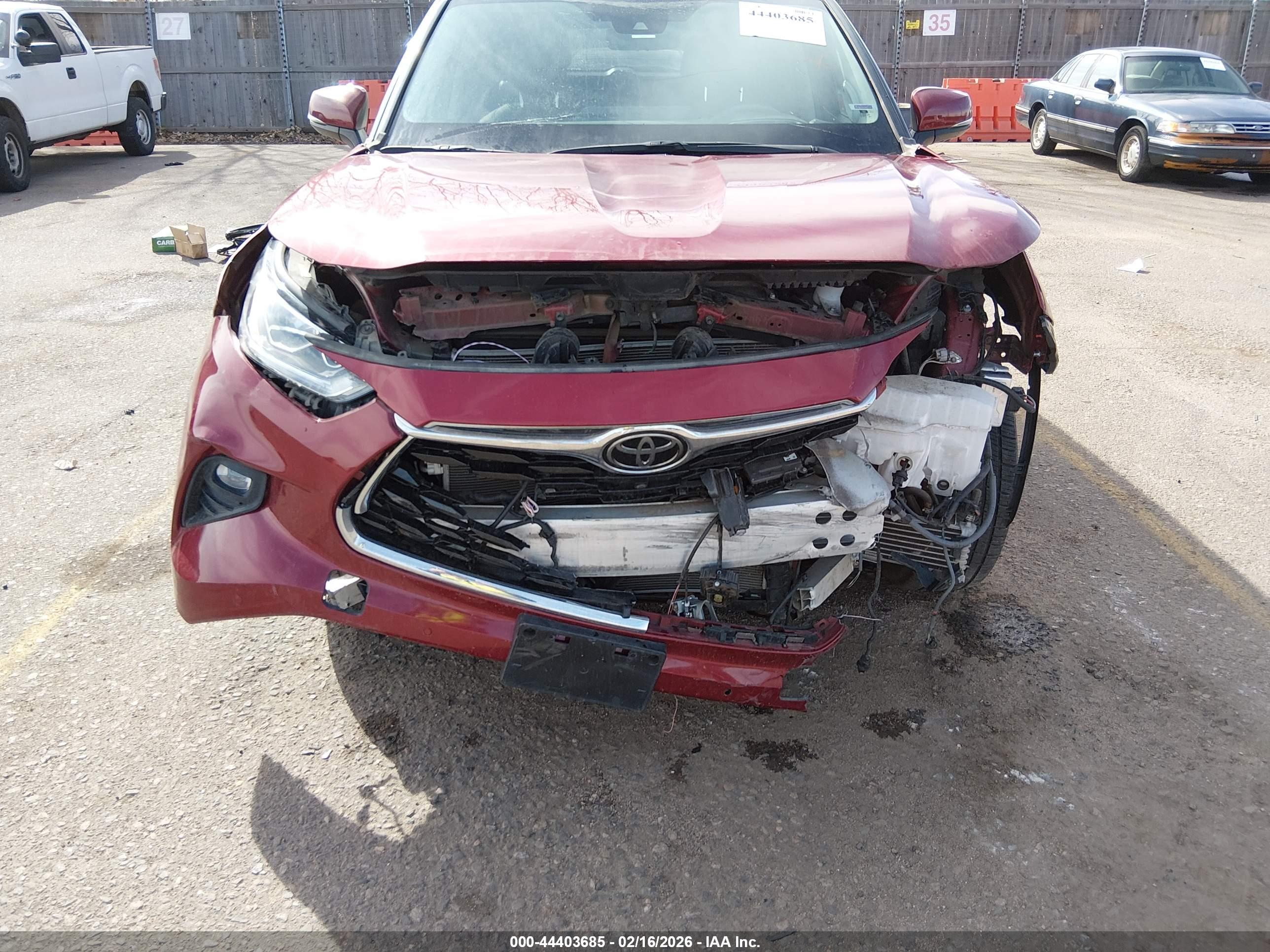 TOYOTA HIGHLANDER image 6