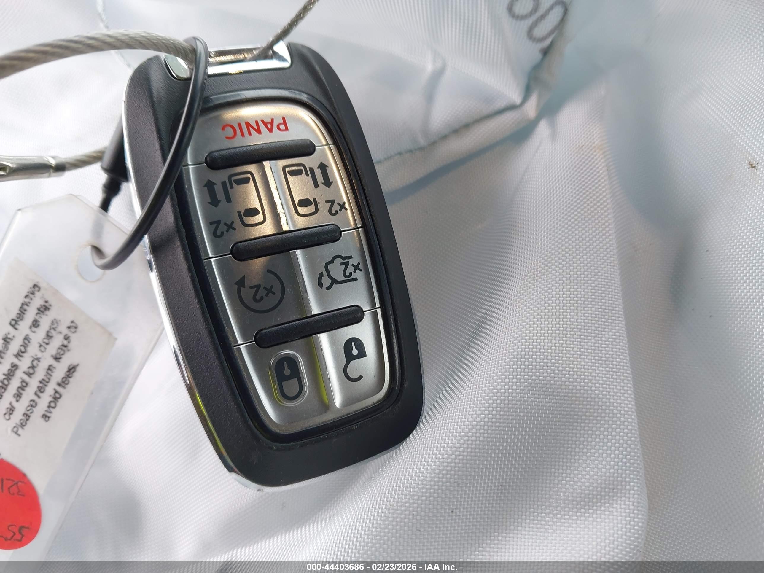 CHRYSLER PACIFICA image 11