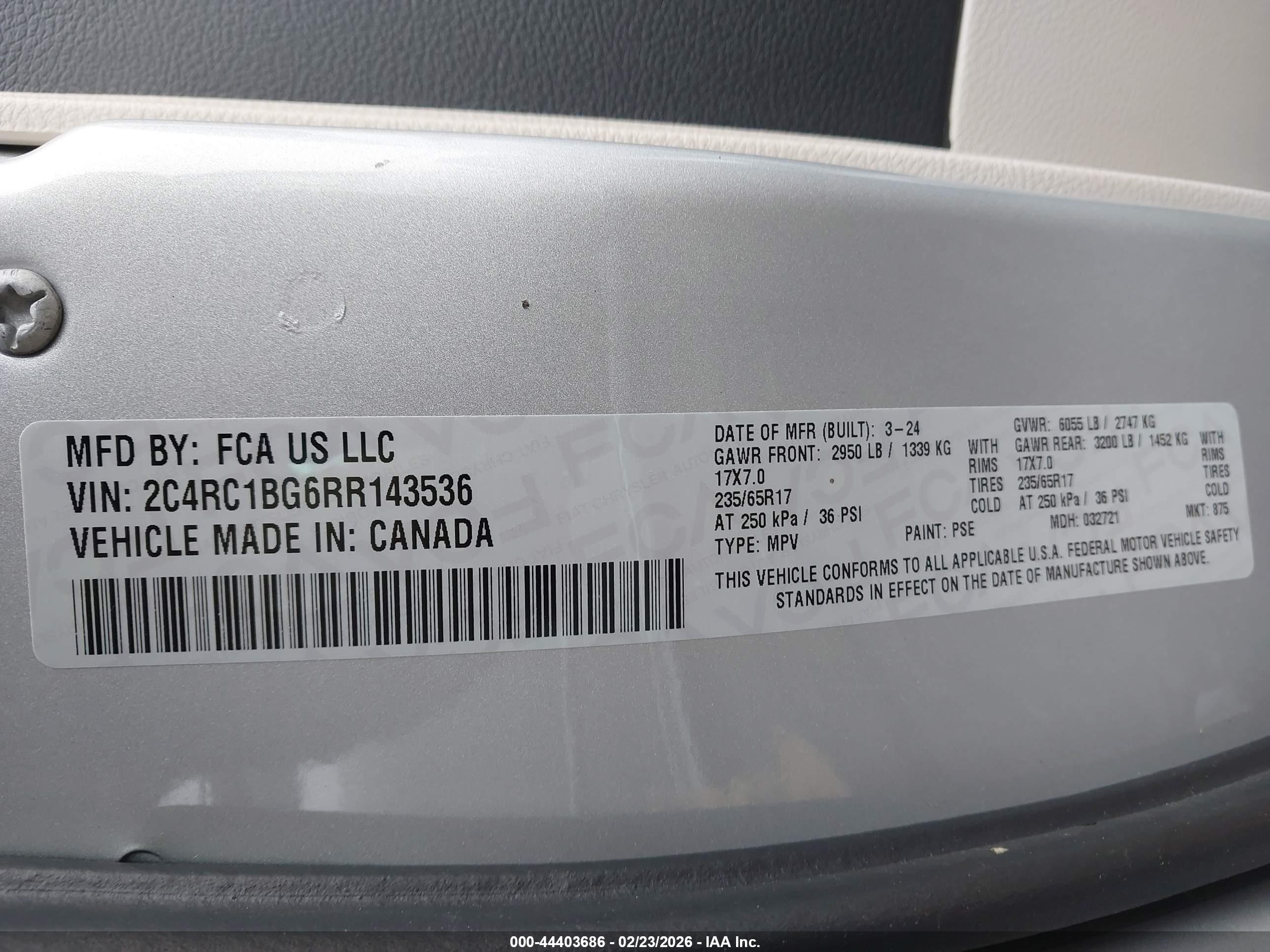CHRYSLER PACIFICA image 9