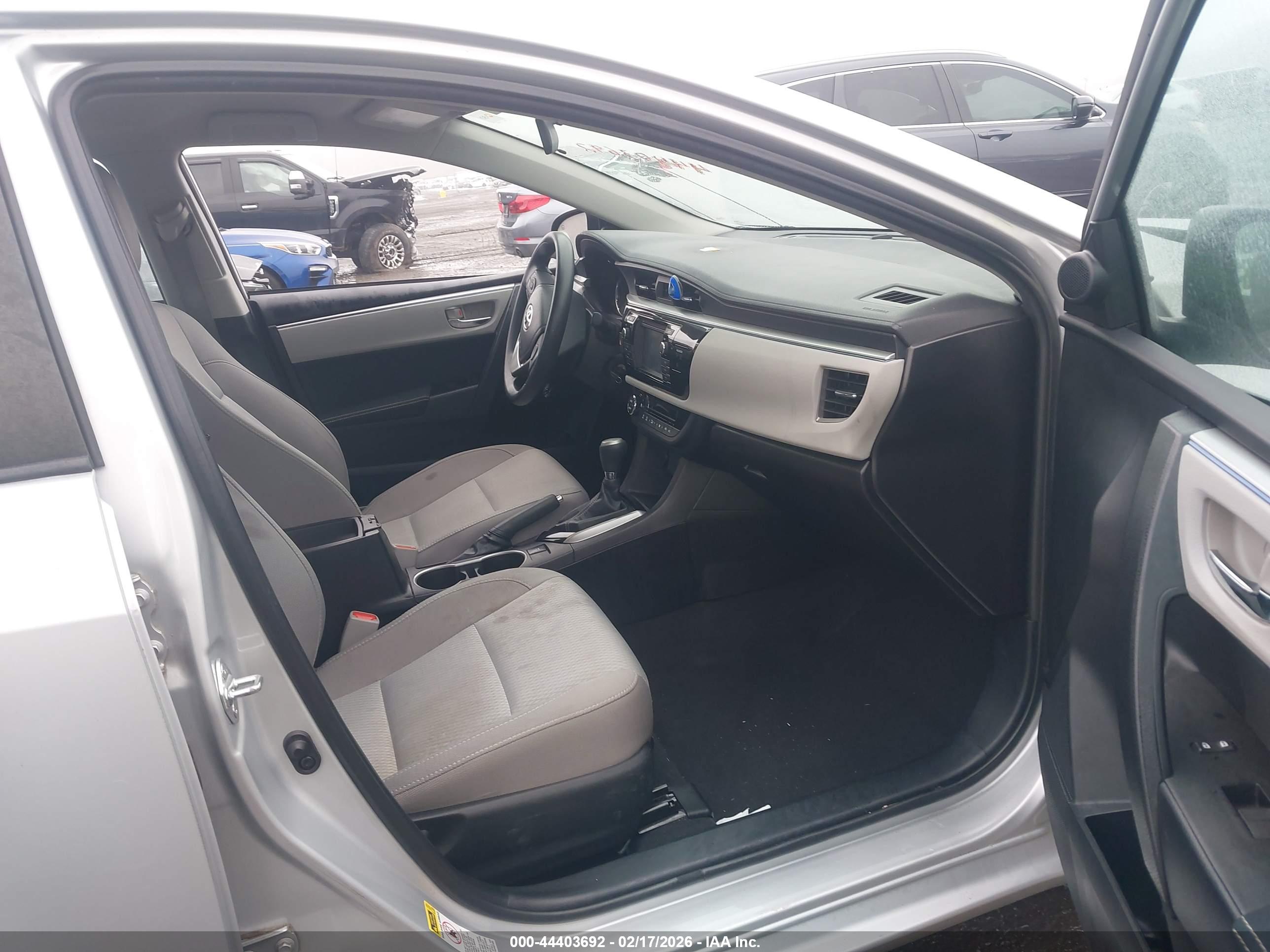 TOYOTA COROLLA image 5