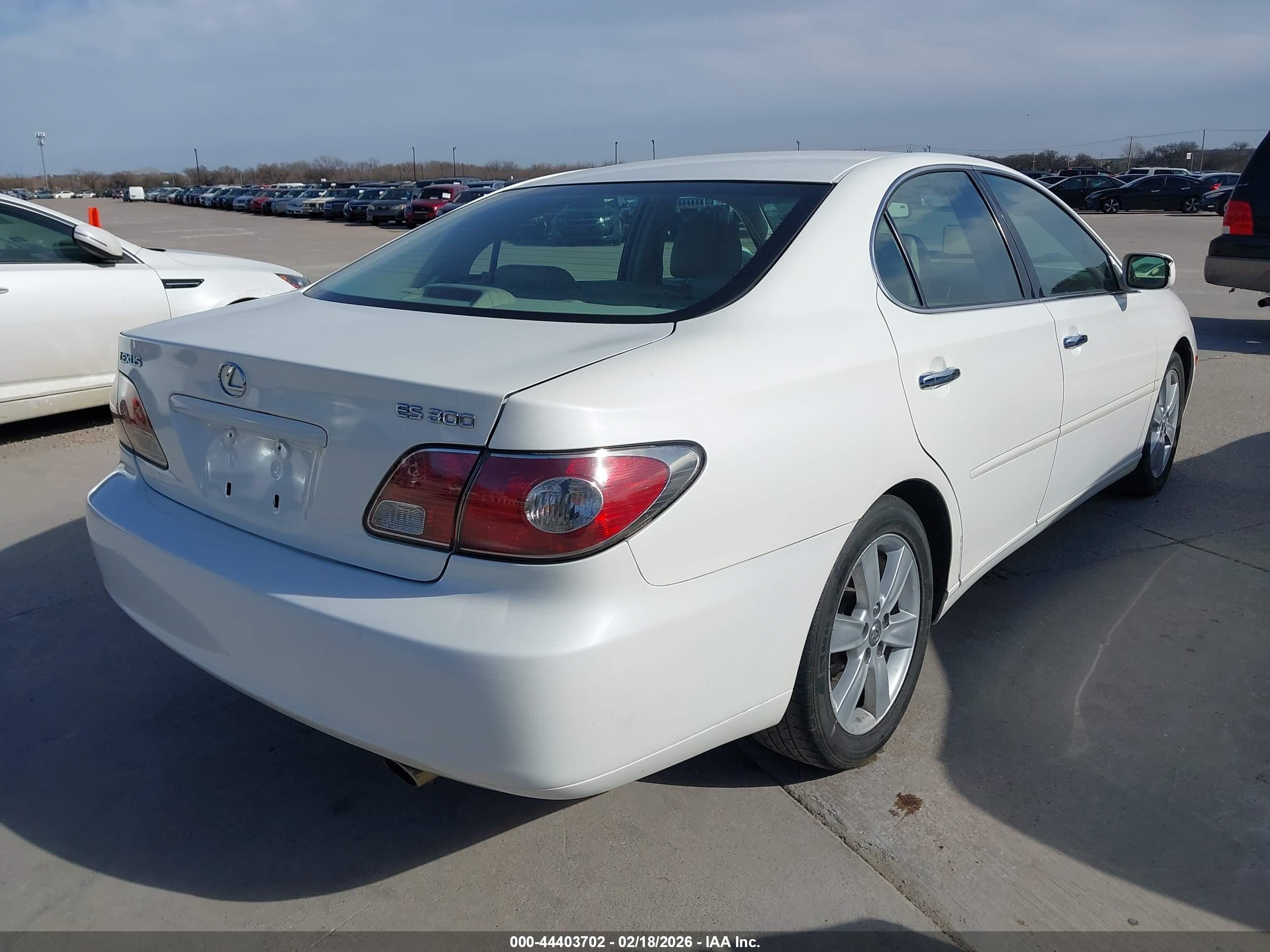 LEXUS ES image 4