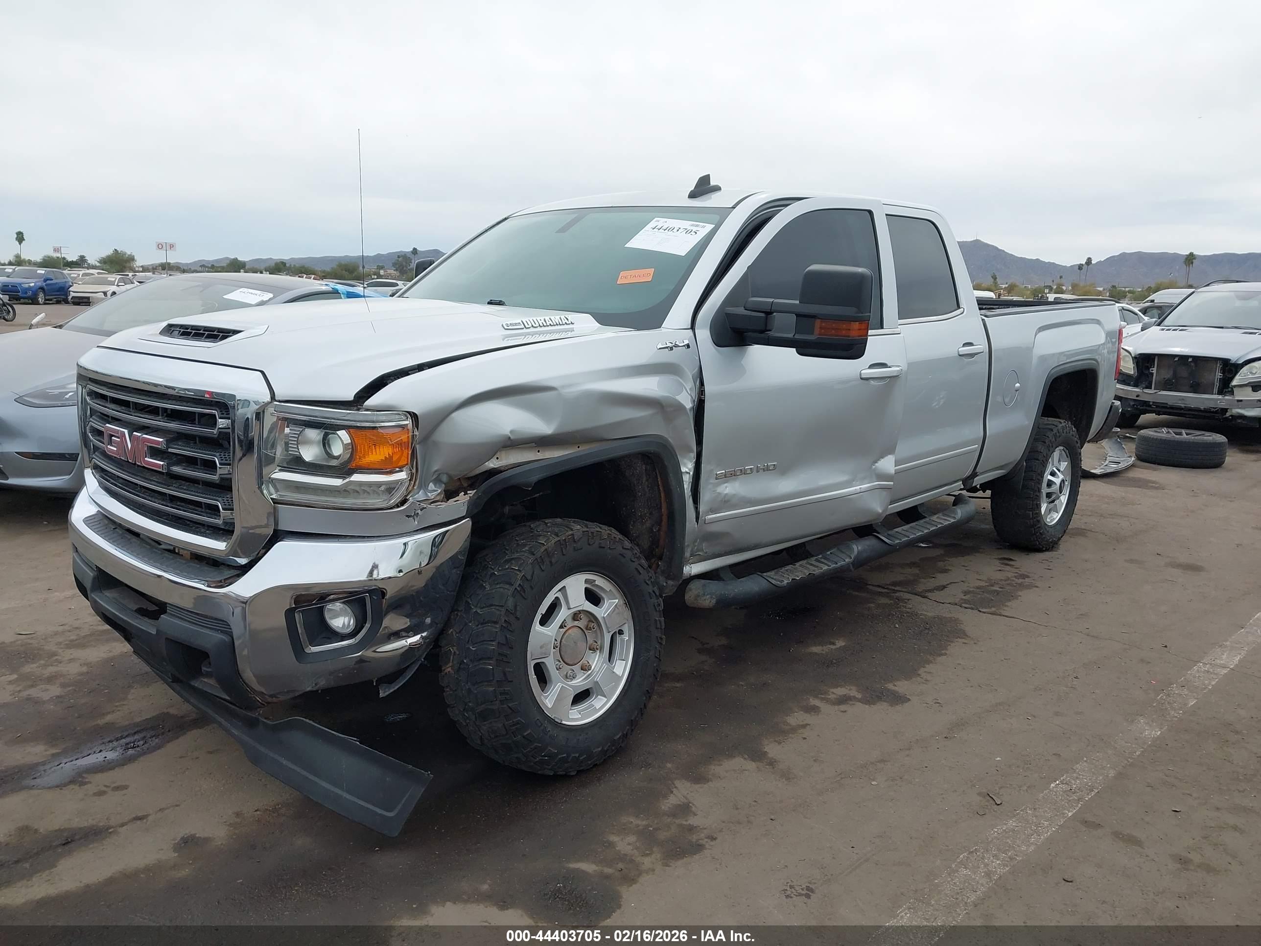 GMC SIERRA image 6