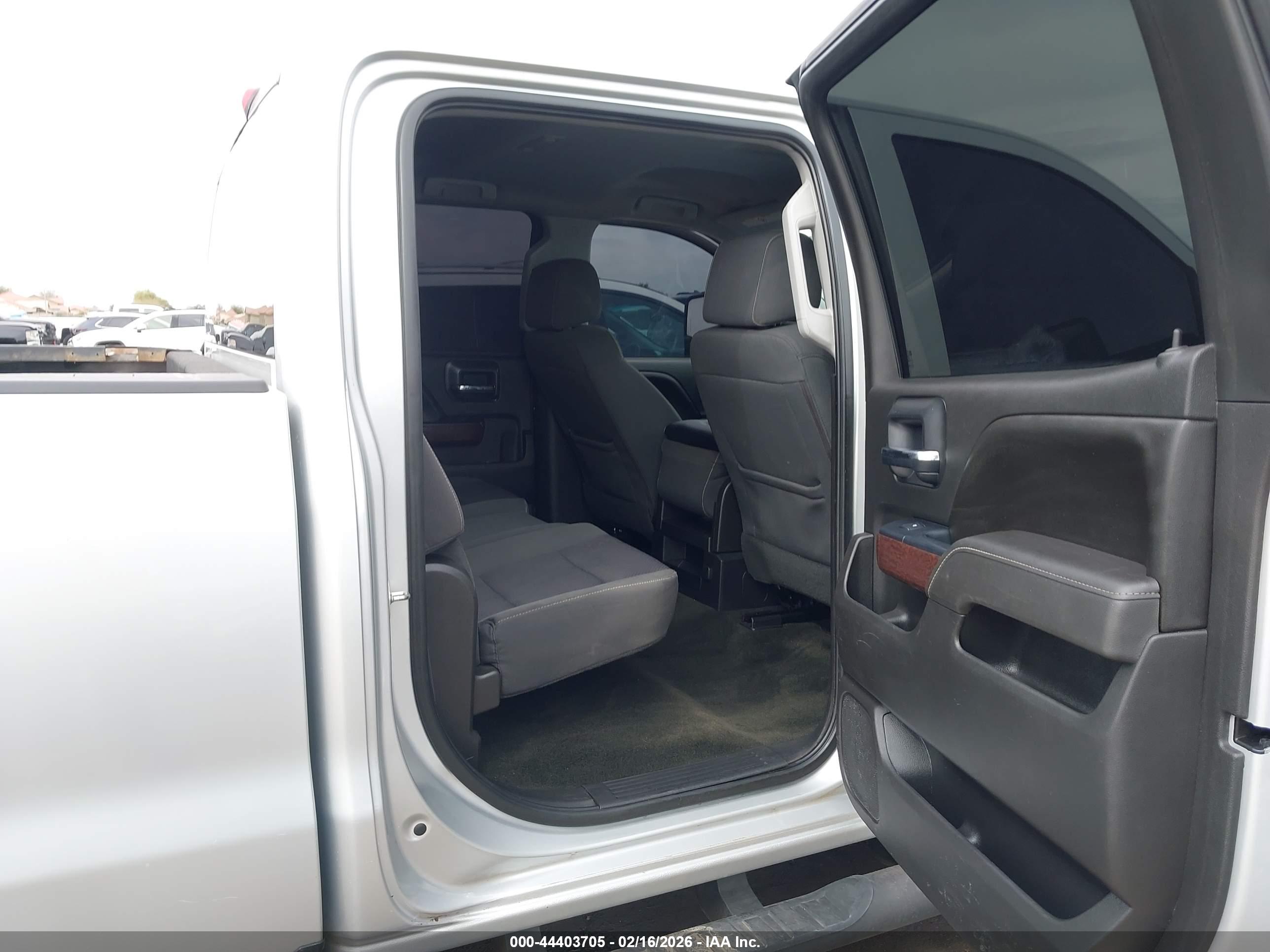GMC SIERRA image 8