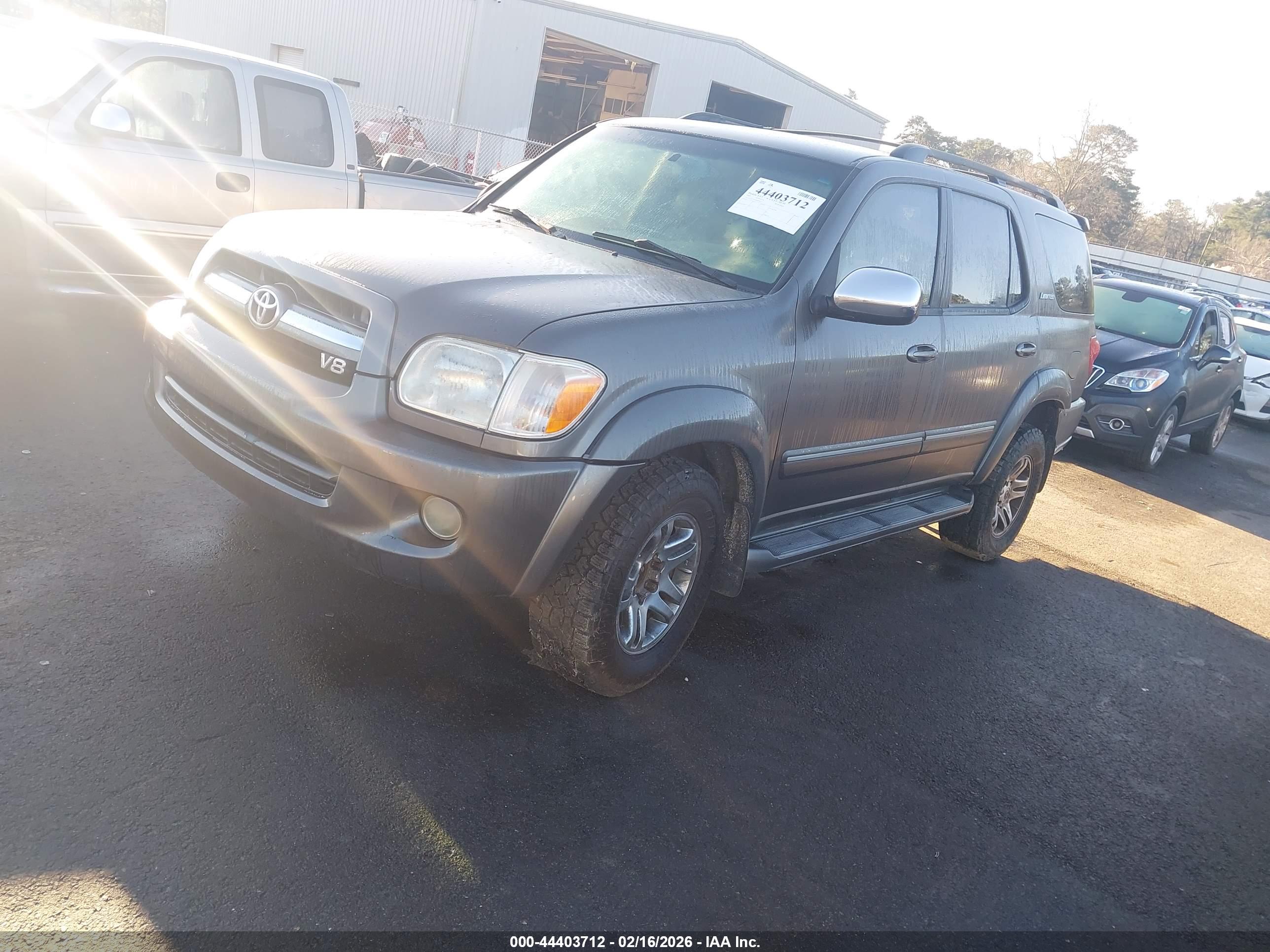 TOYOTA SEQUOIA image 2