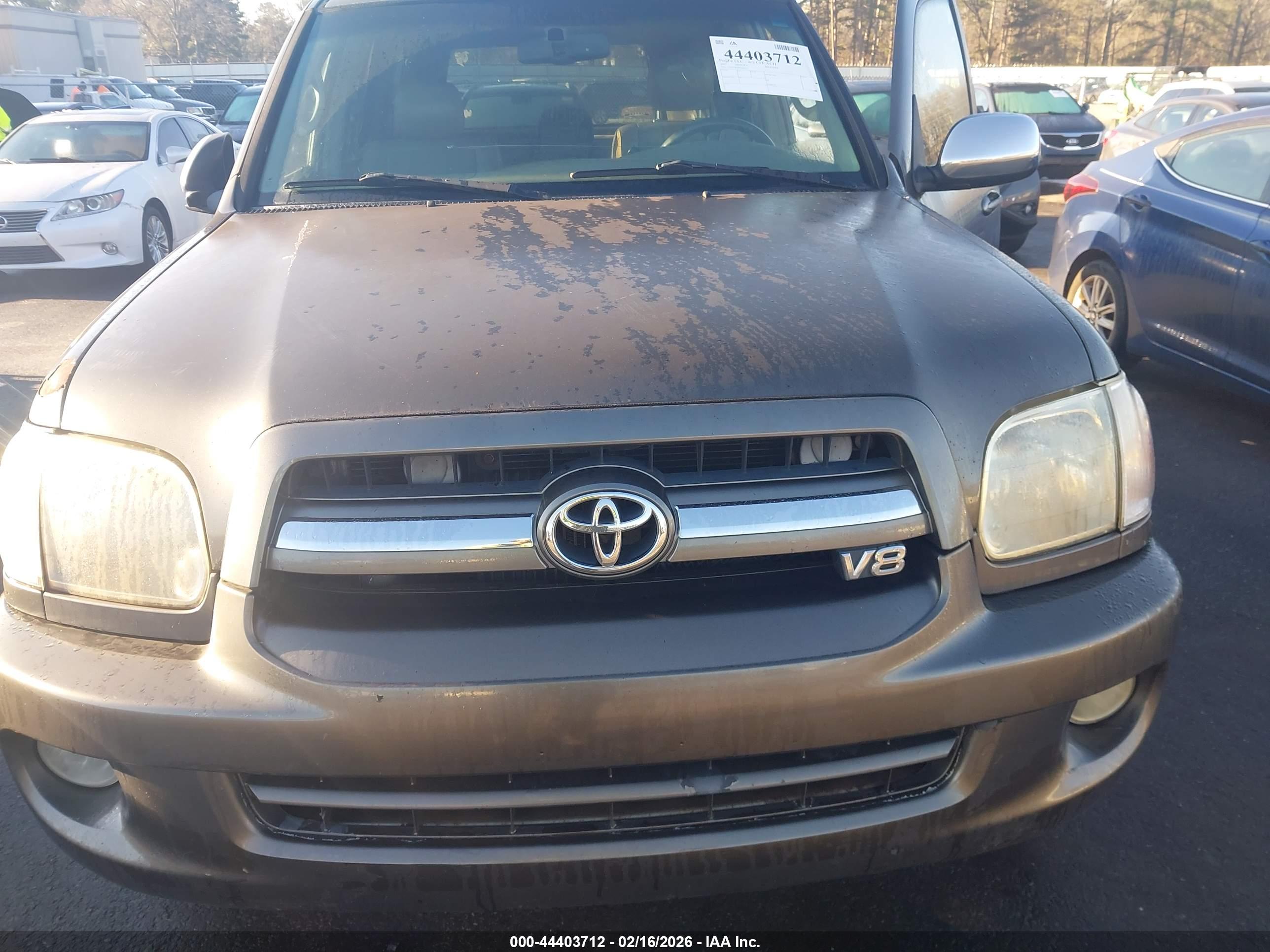 TOYOTA SEQUOIA image 6