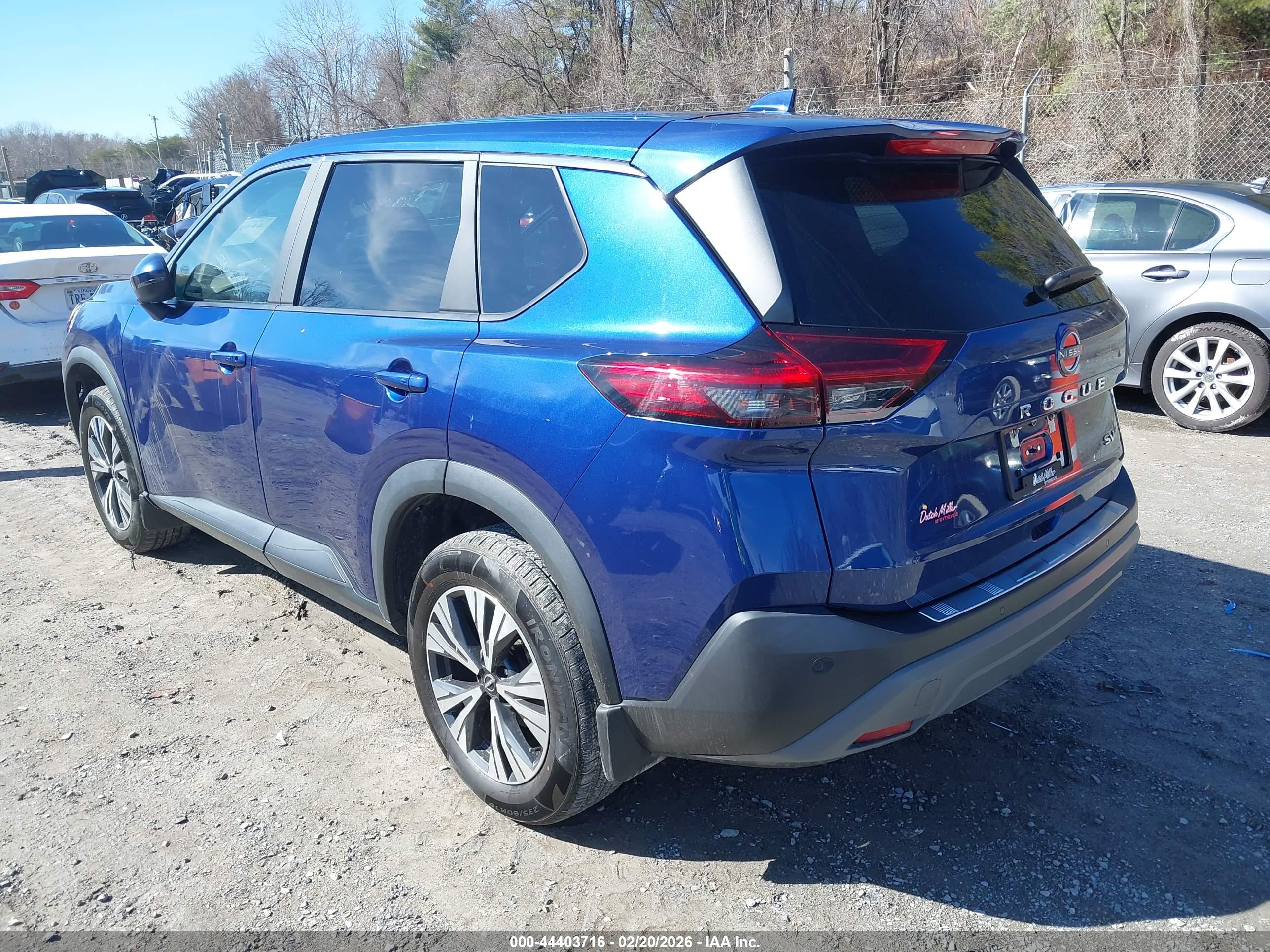 NISSAN ROGUE image 3