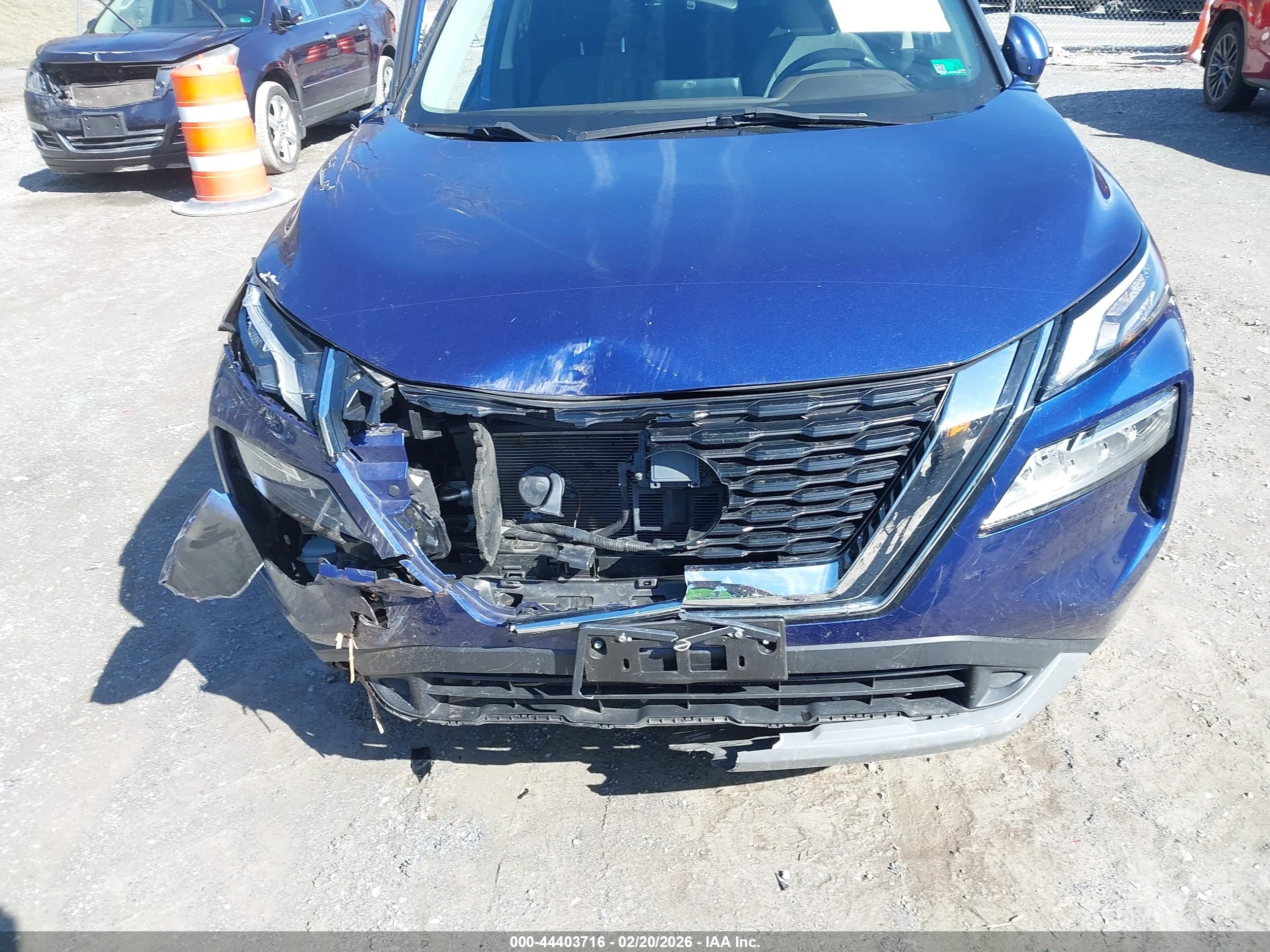 NISSAN ROGUE image 6