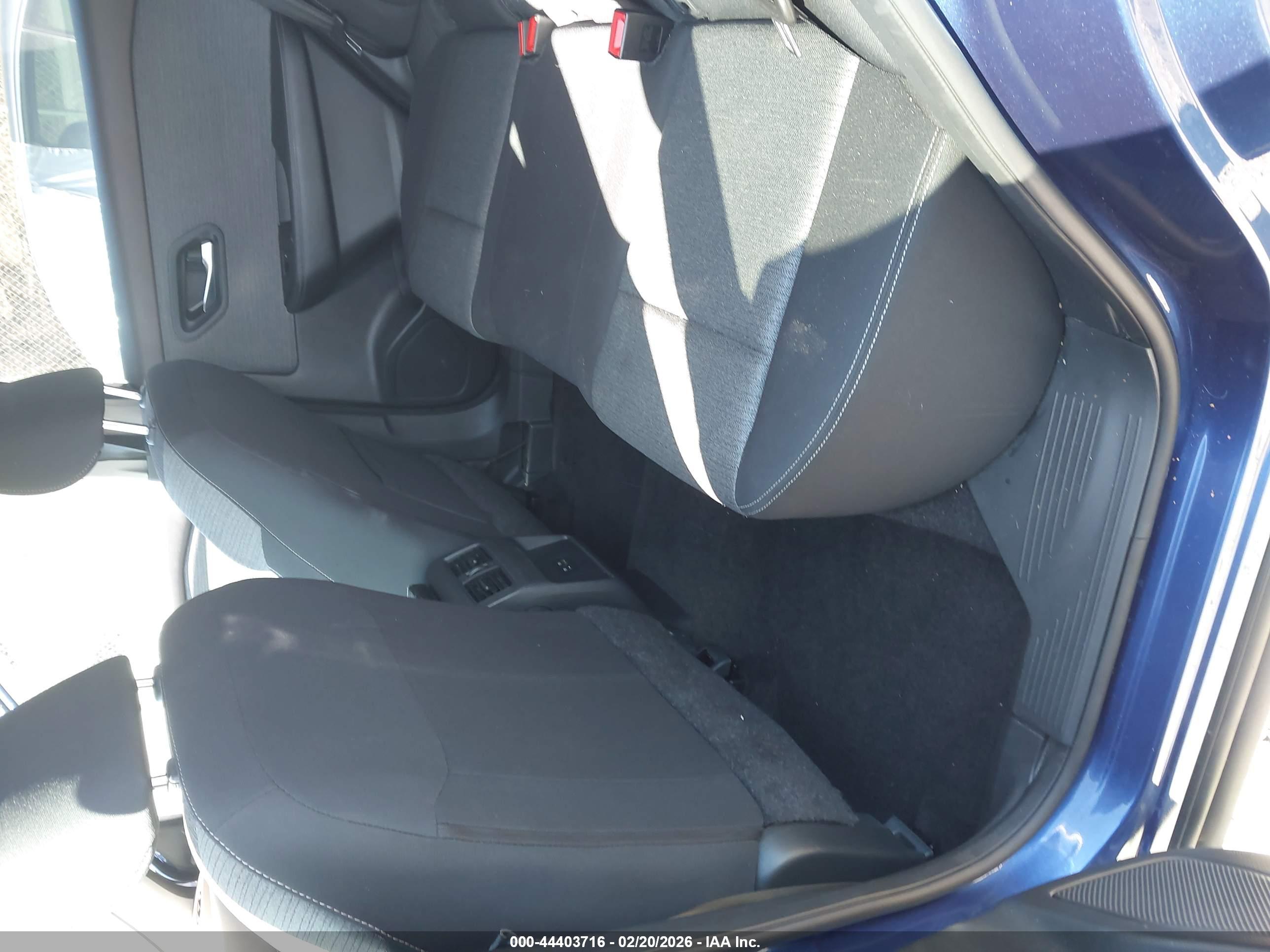 NISSAN ROGUE image 8