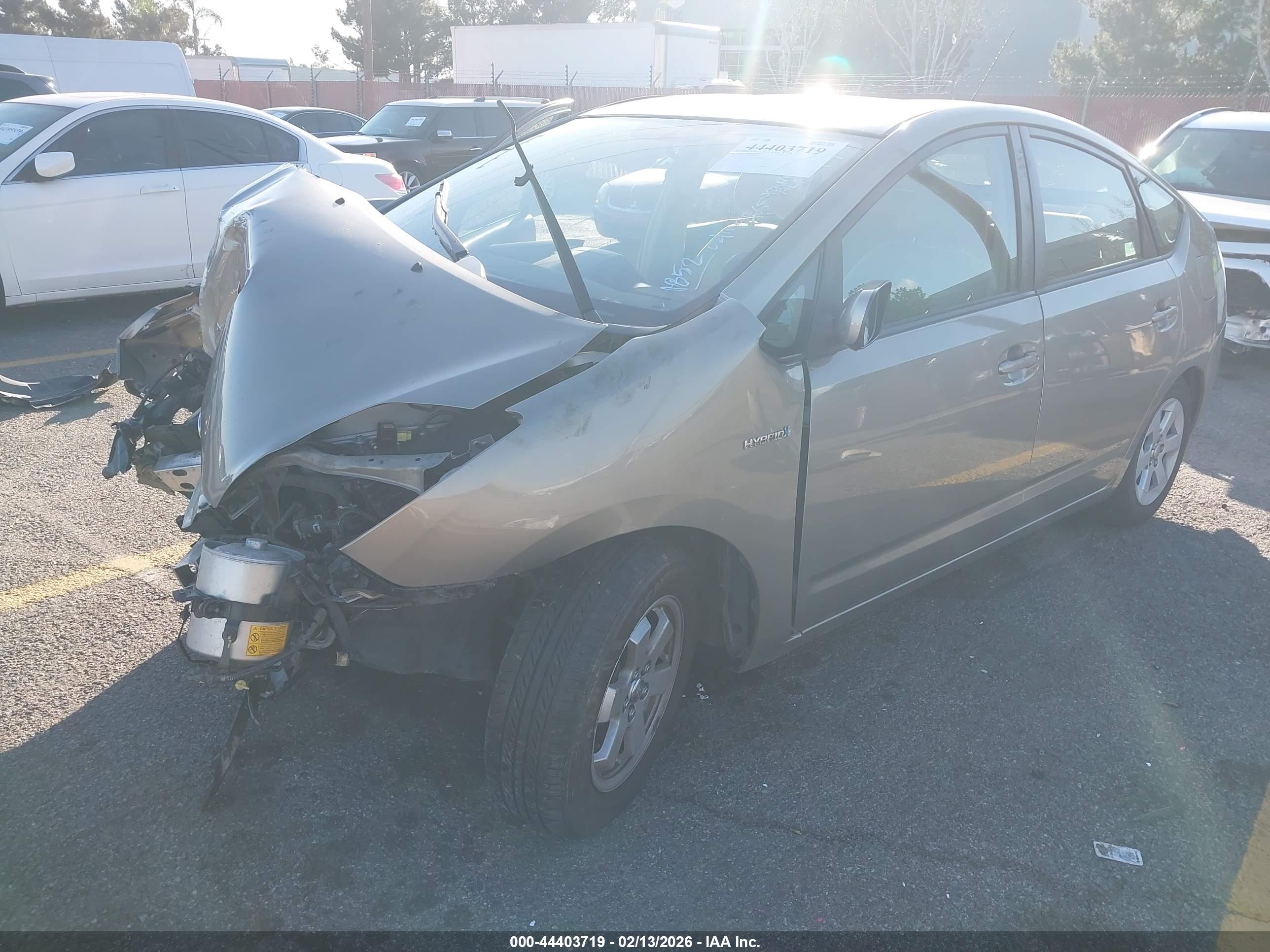 TOYOTA PRIUS image 2