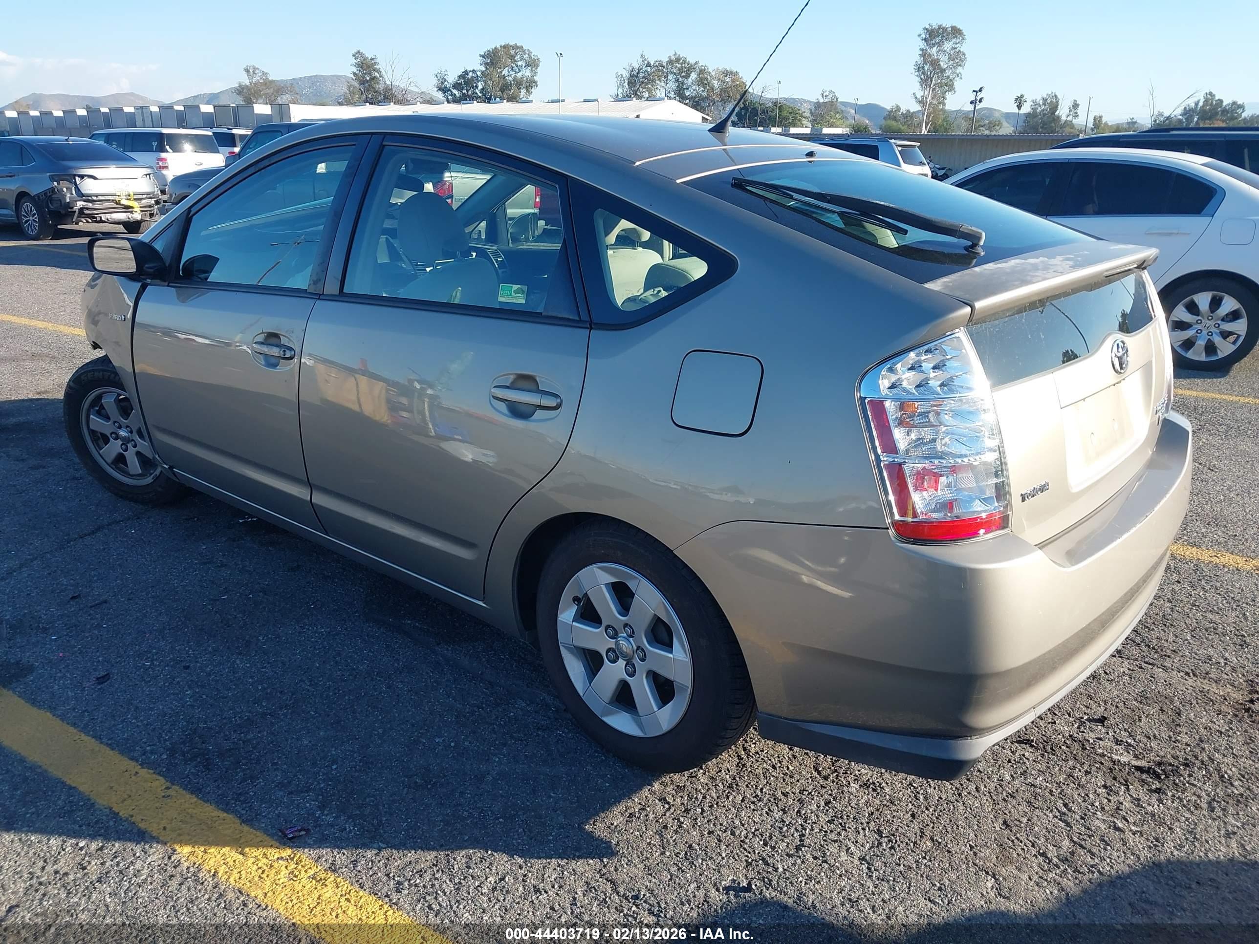 TOYOTA PRIUS image 3