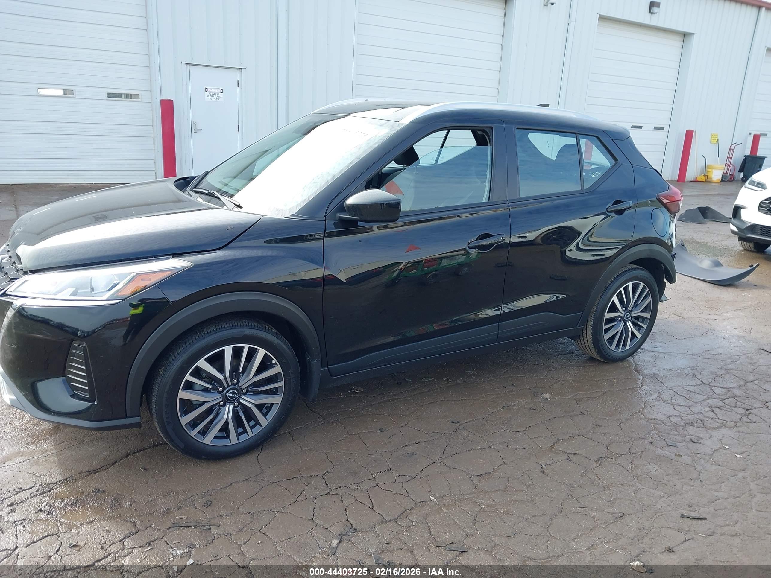 NISSAN KICKS image 2
