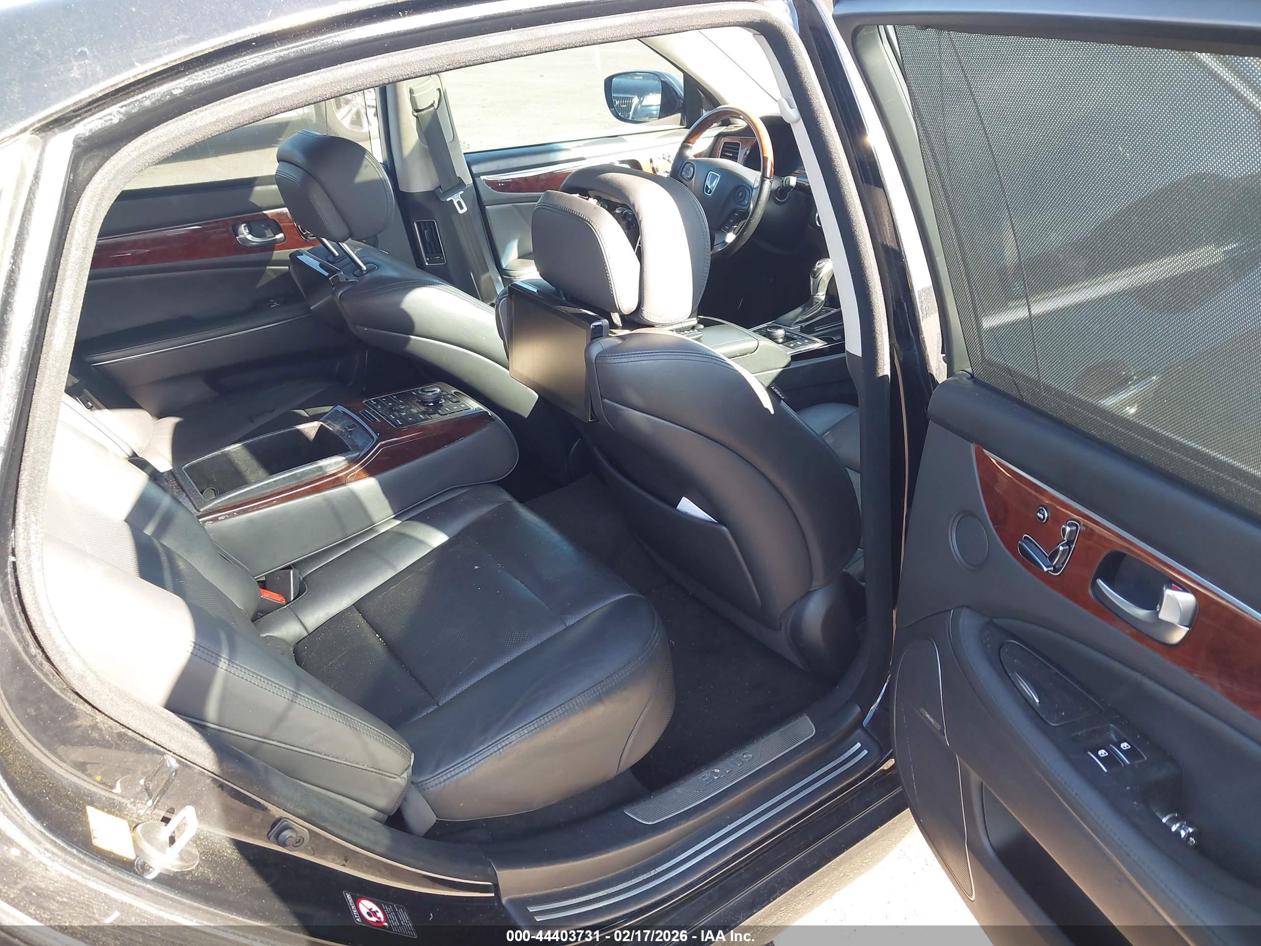 HYUNDAI EQUUS image 8