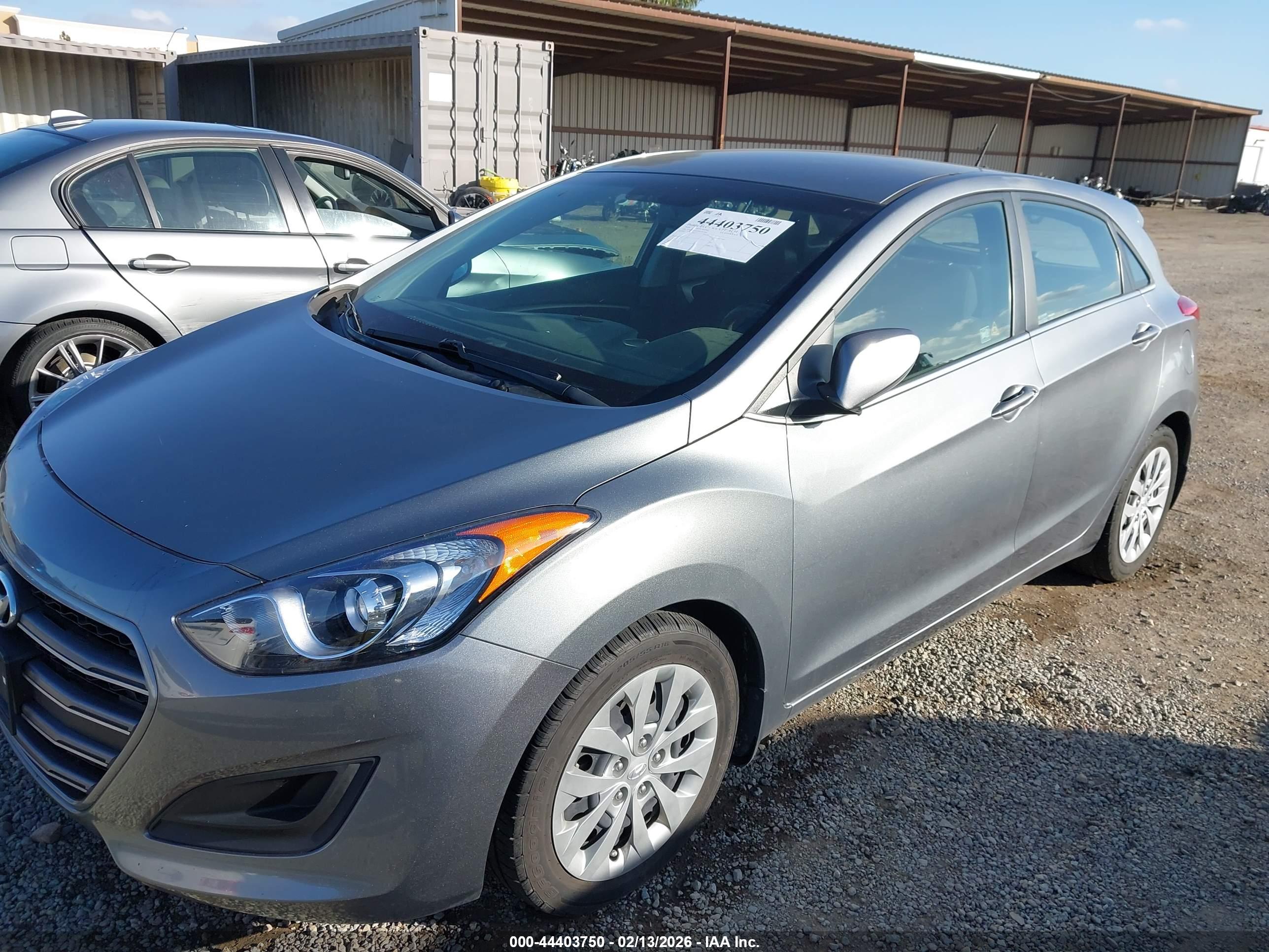HYUNDAI ELANTRA image 6