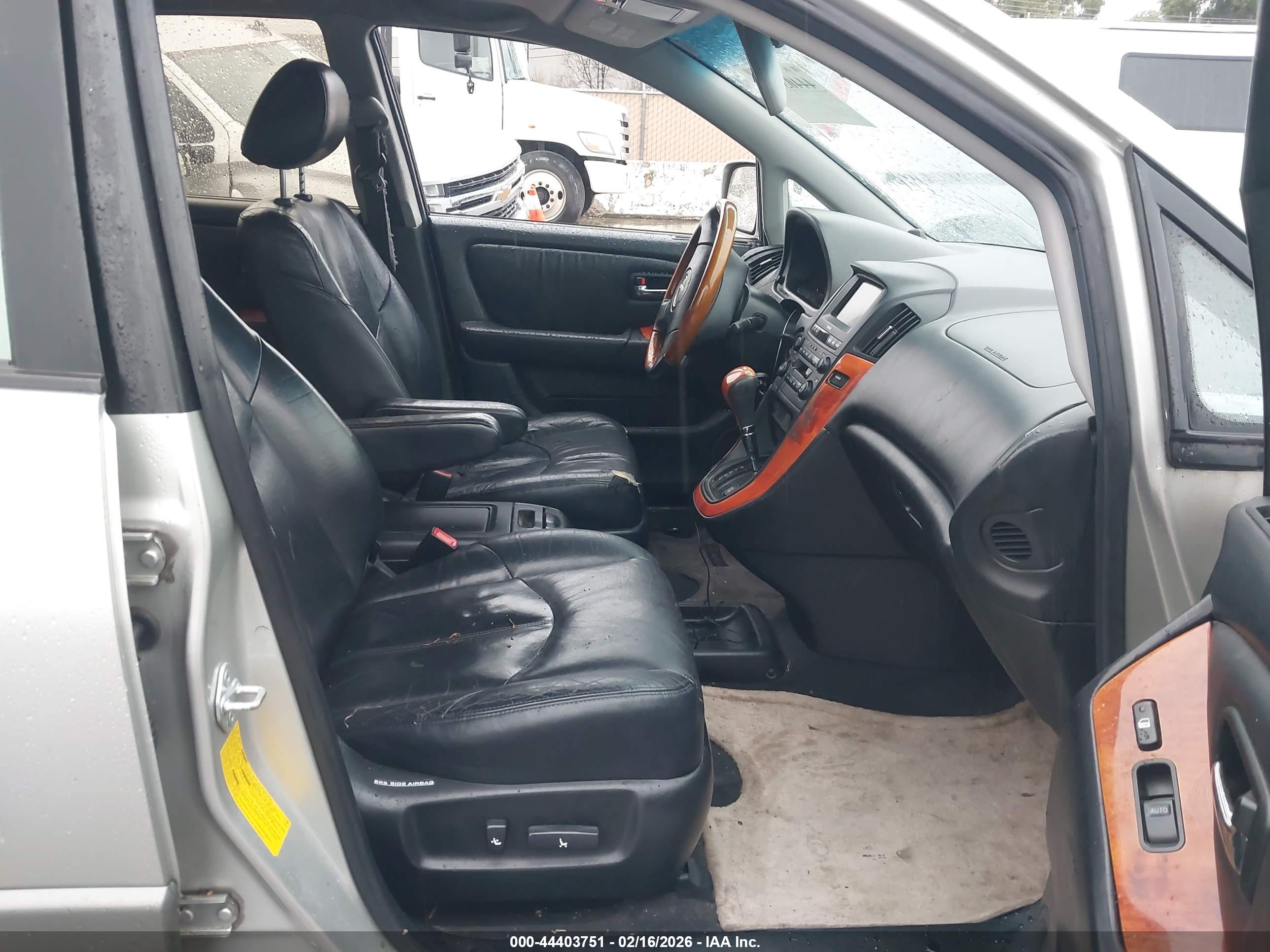 LEXUS RX image 5