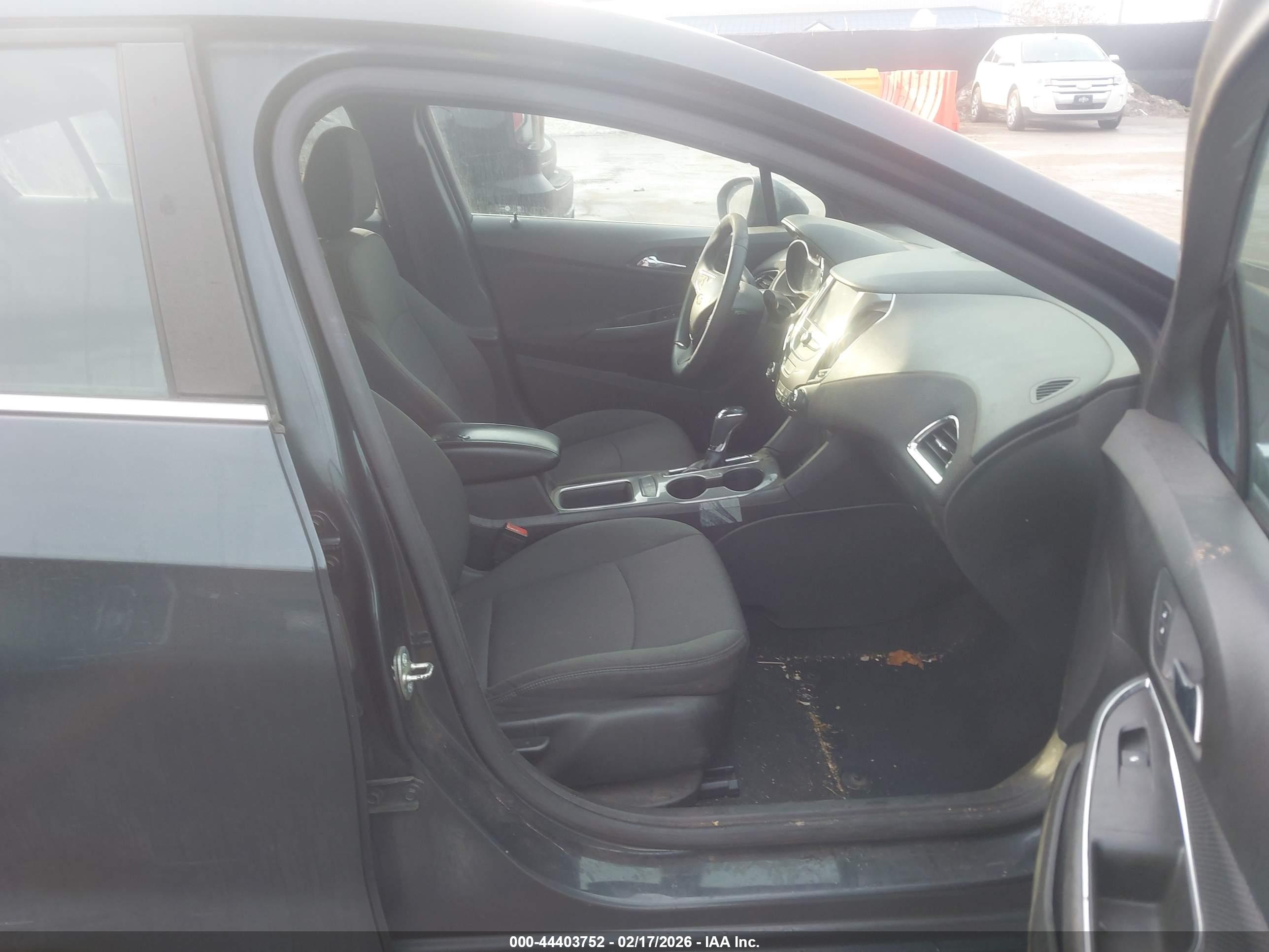 CHEVROLET CRUZE image 5