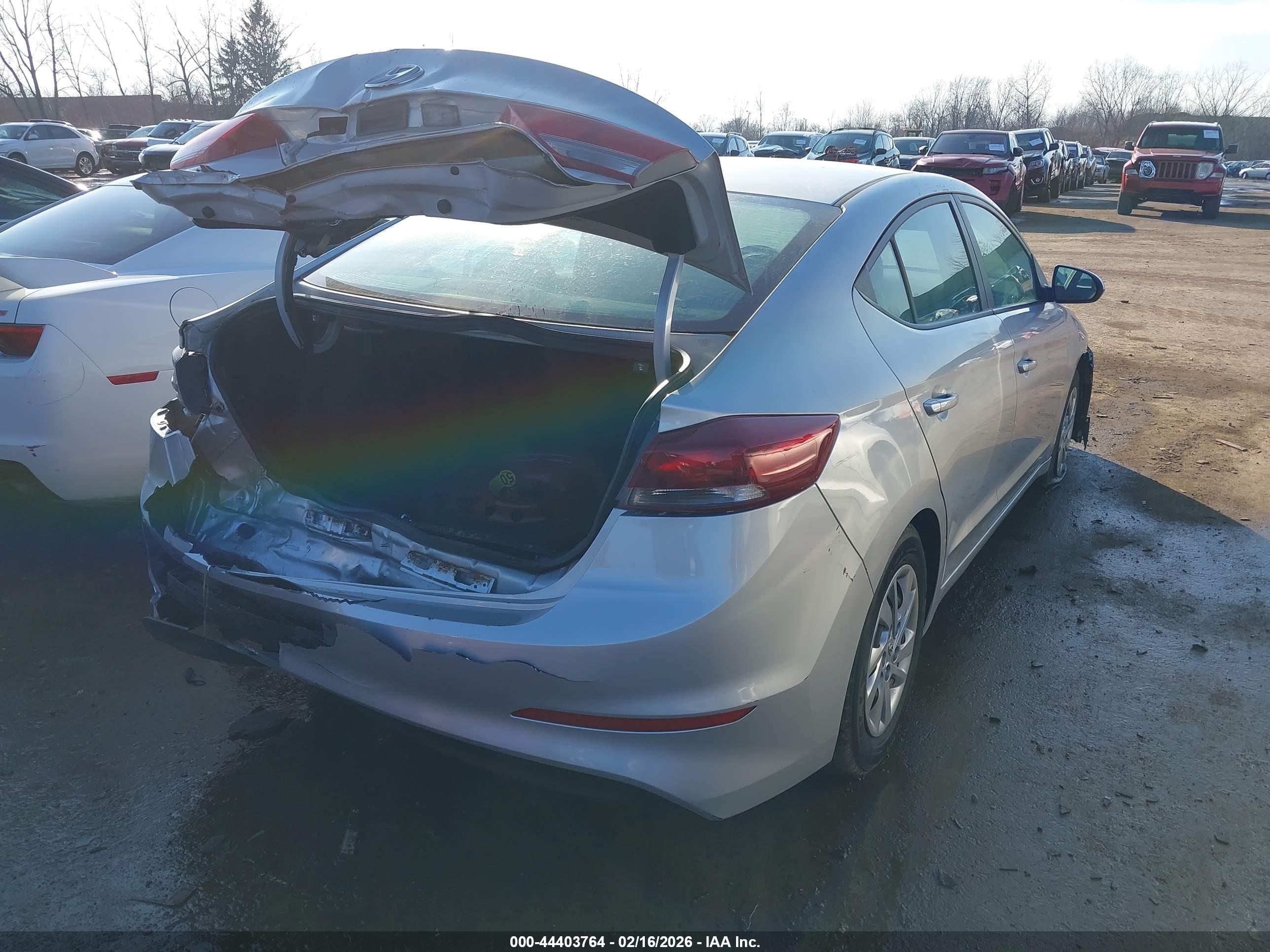 HYUNDAI ELANTRA image 4