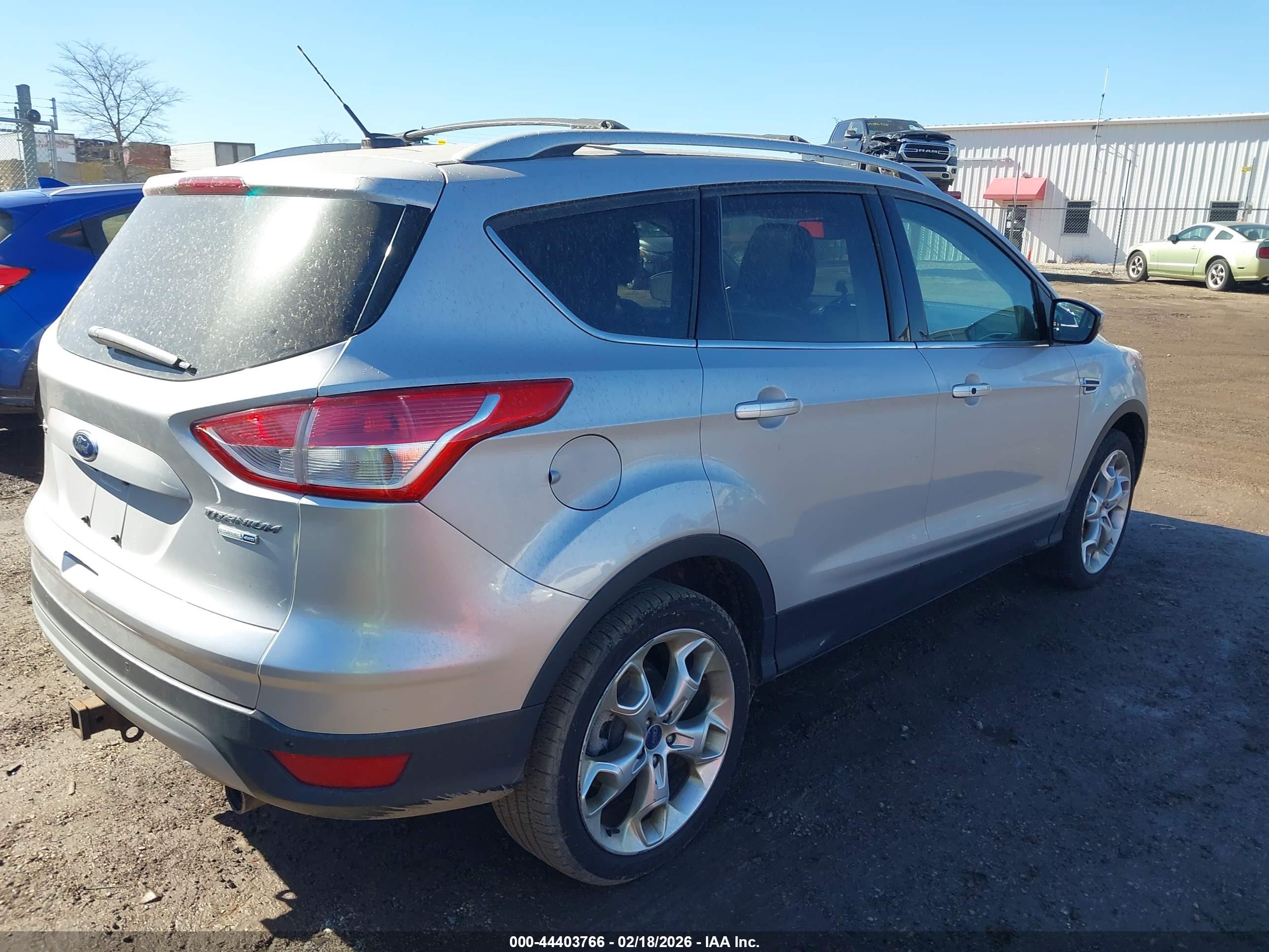 FORD ESCAPE image 4