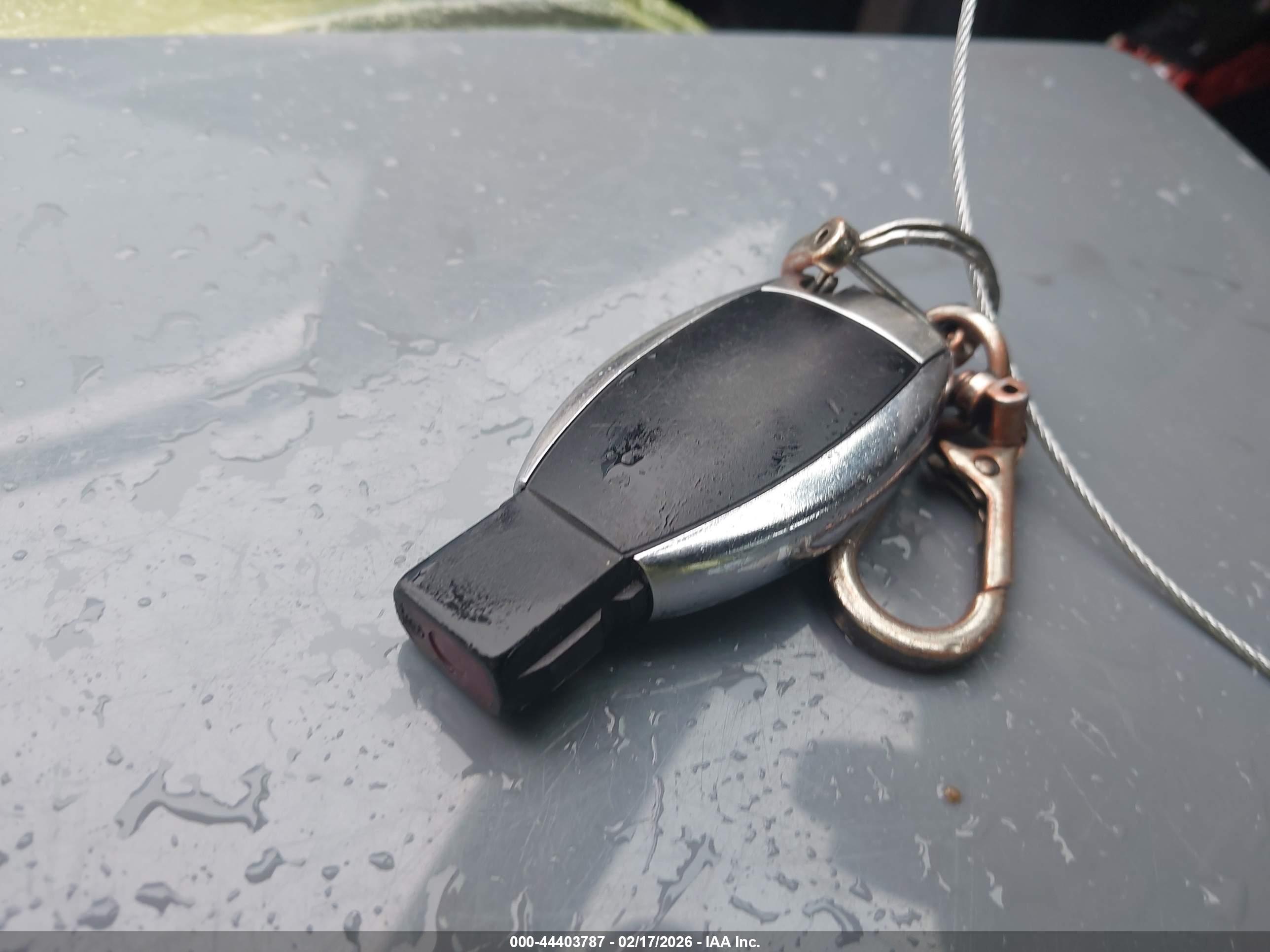 MERCEDES-BENZ C image 11