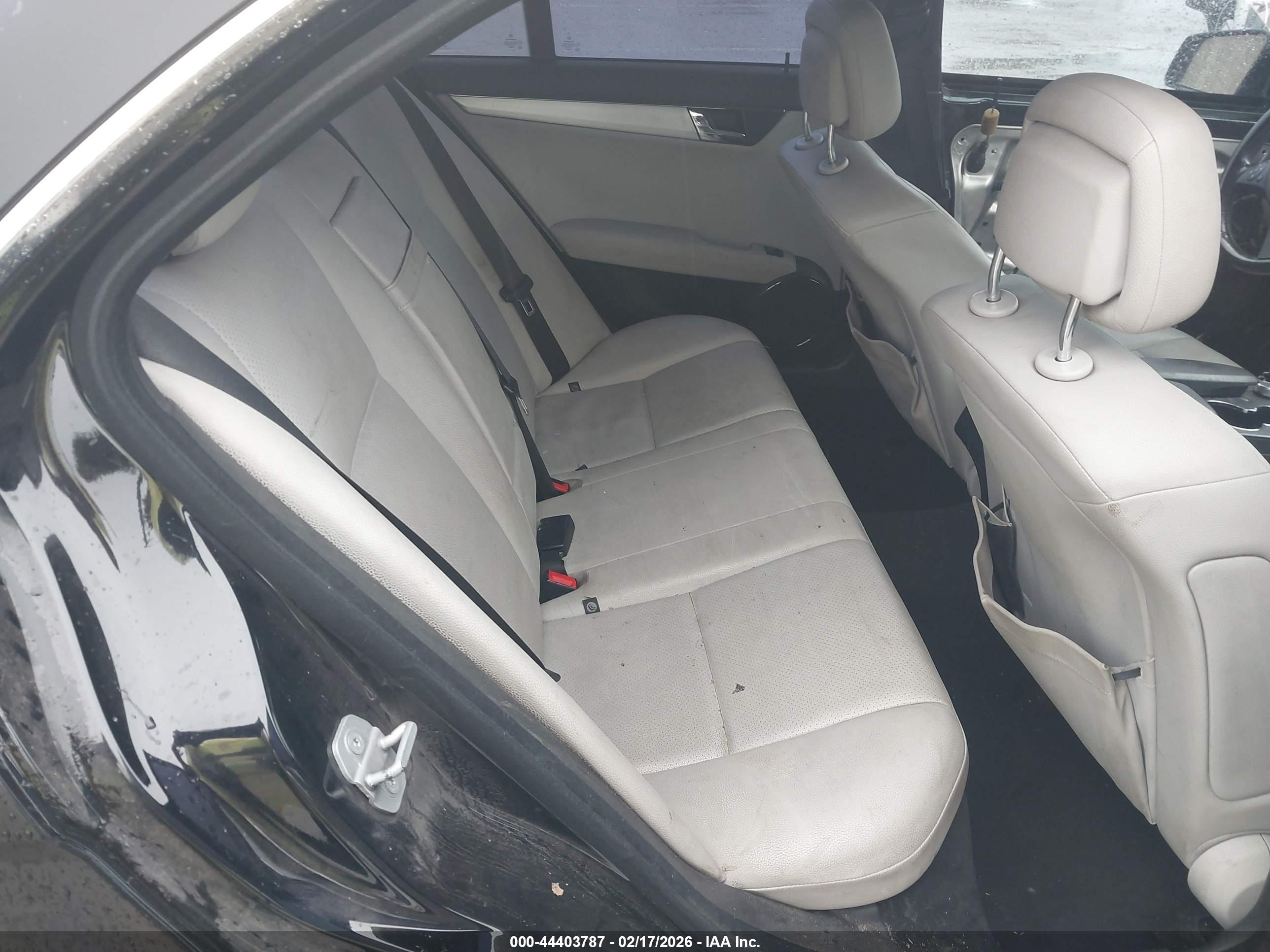 MERCEDES-BENZ C image 8