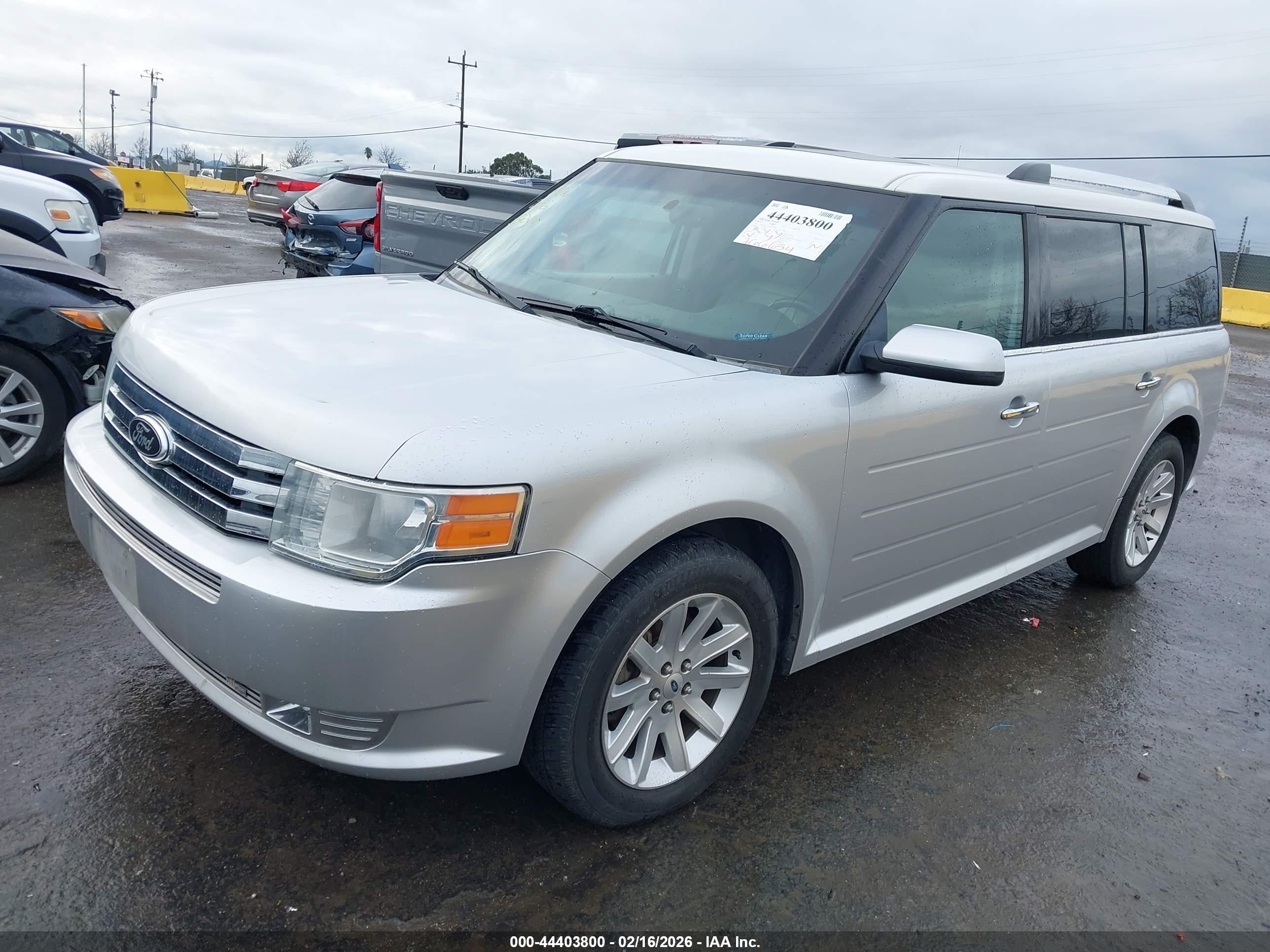 FORD FLEX image 2